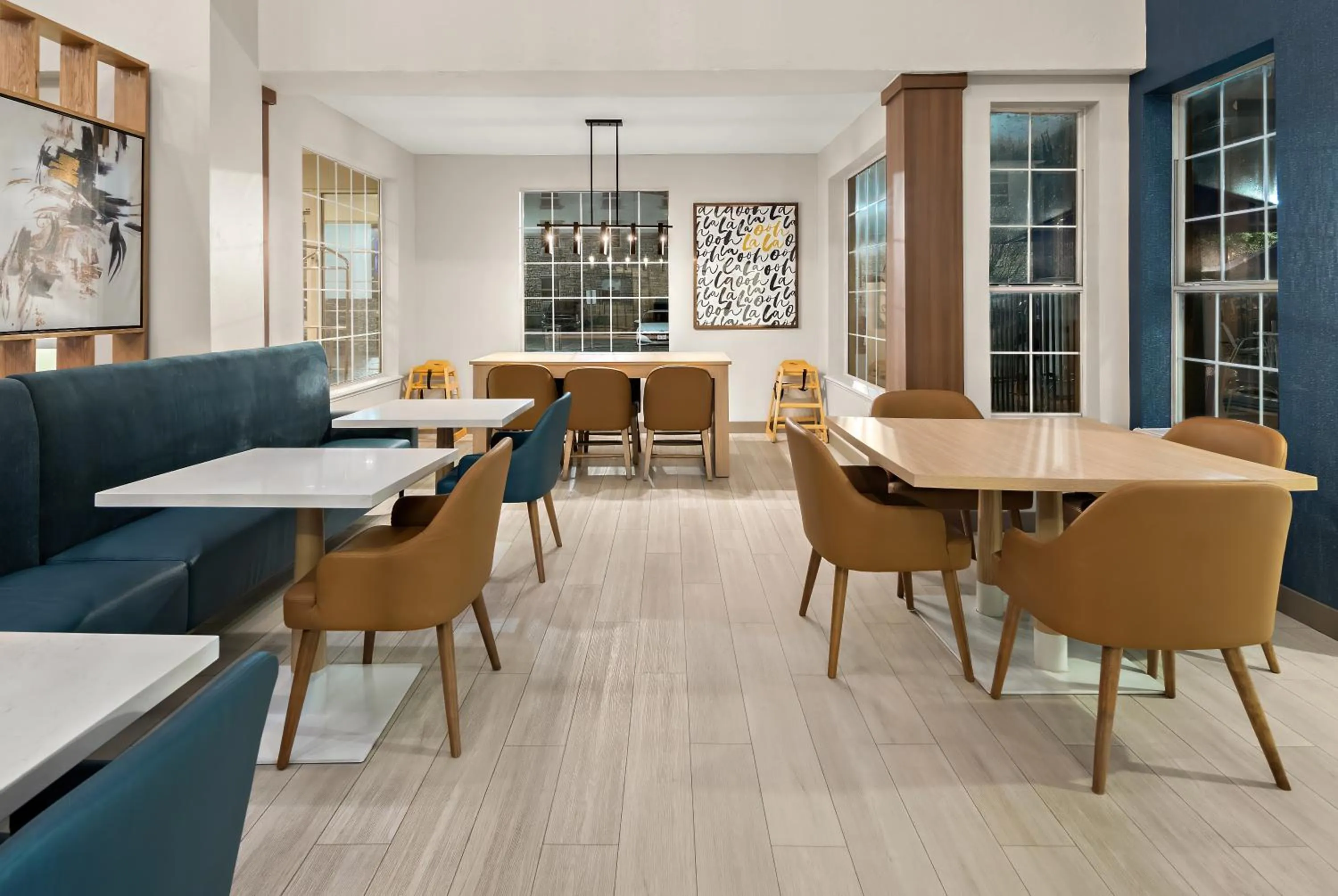 Food and drinks in Comfort Suites Fort Worth North Fossil Creek