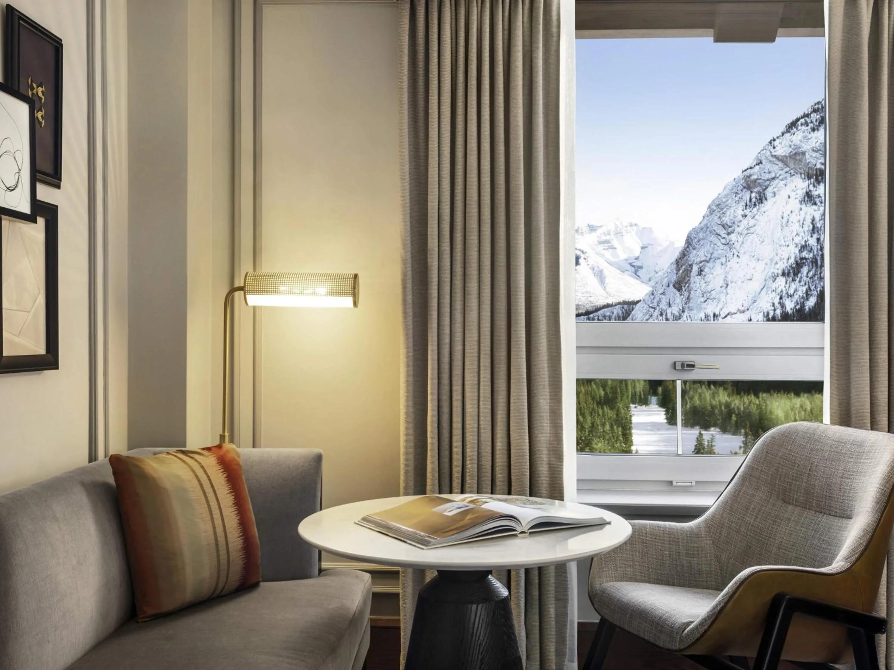 Bedroom in Fairmont Banff Springs