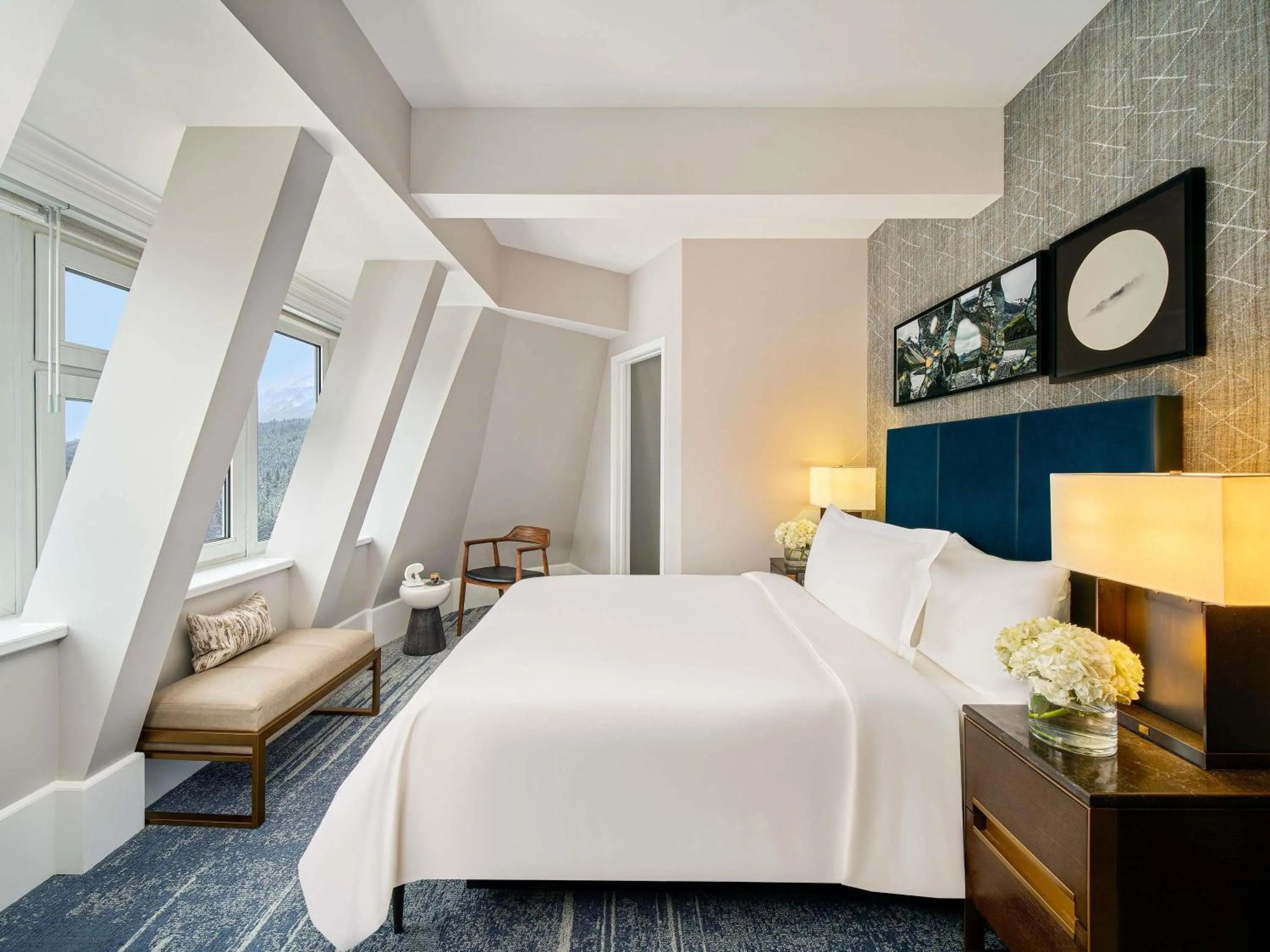 Bedroom, Bed in Fairmont Banff Springs