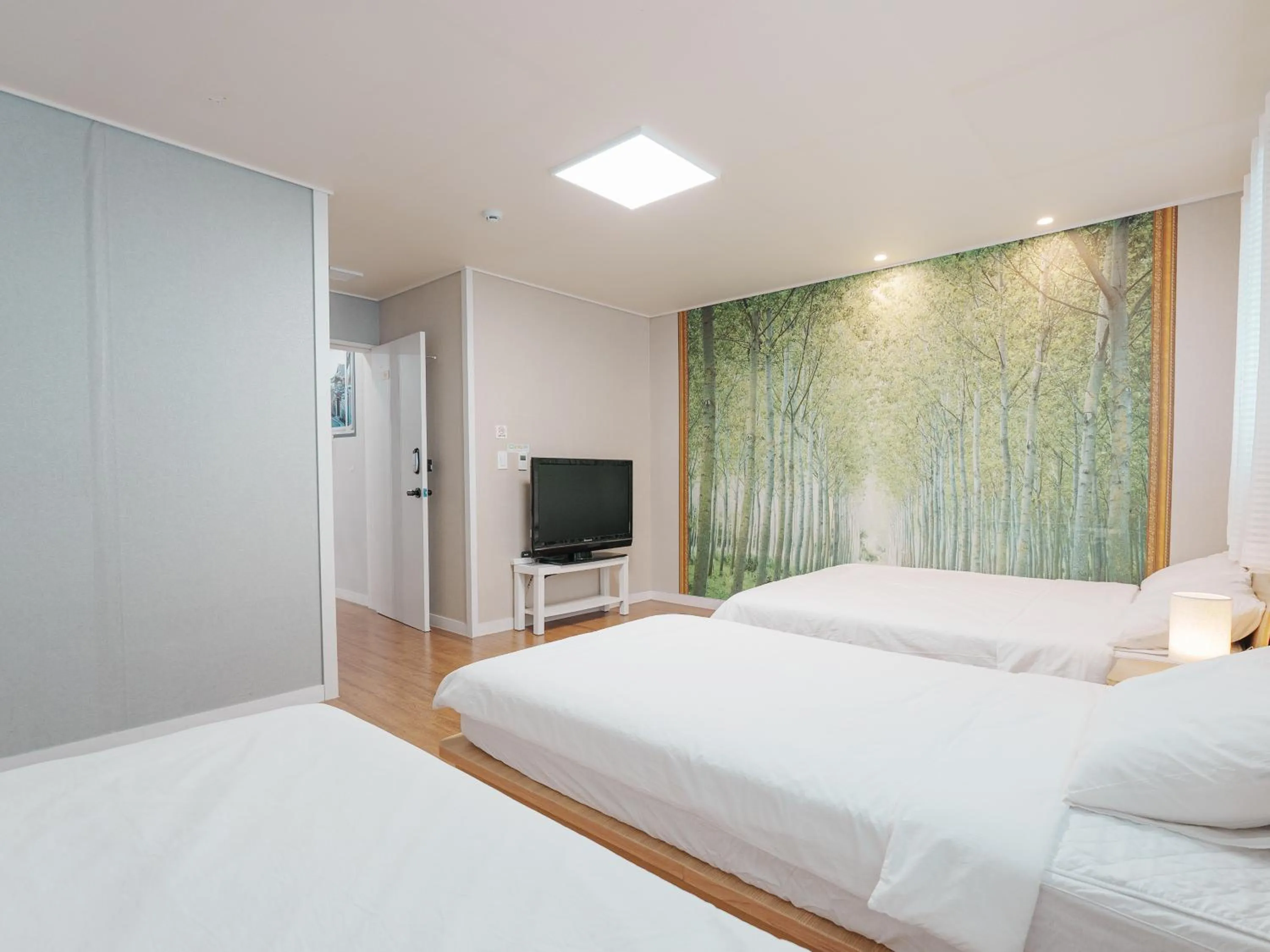 Bedroom, Bed in 인천공항 게스트하우스 레인부츠