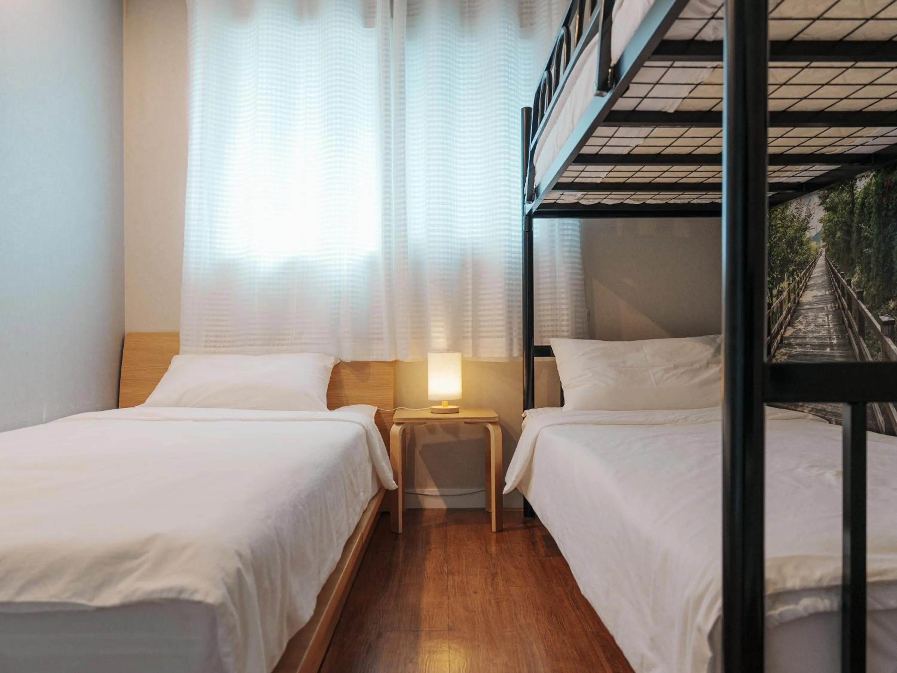 Bedroom, Bed in 인천공항 게스트하우스 레인부츠