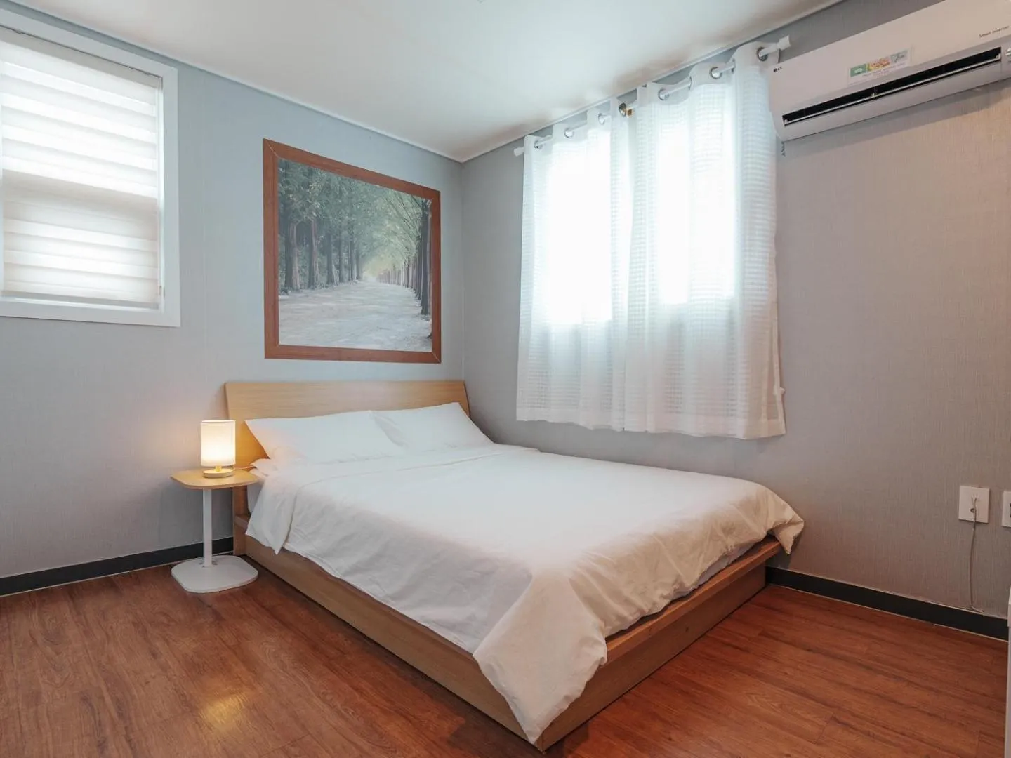 Bedroom, Bed in 인천공항 게스트하우스 레인부츠