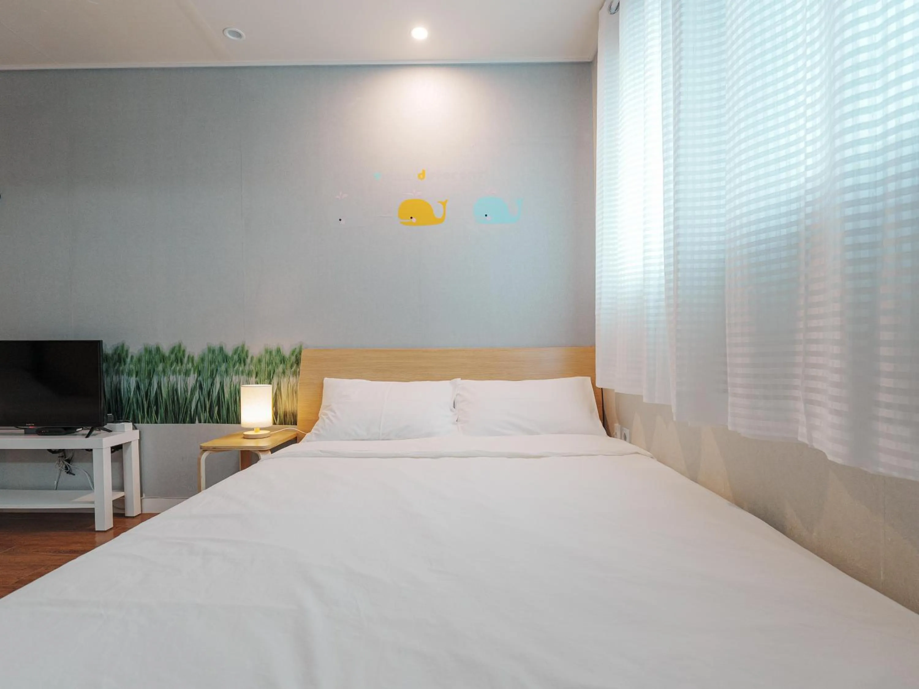 Bedroom, Bed in 인천공항 게스트하우스 레인부츠