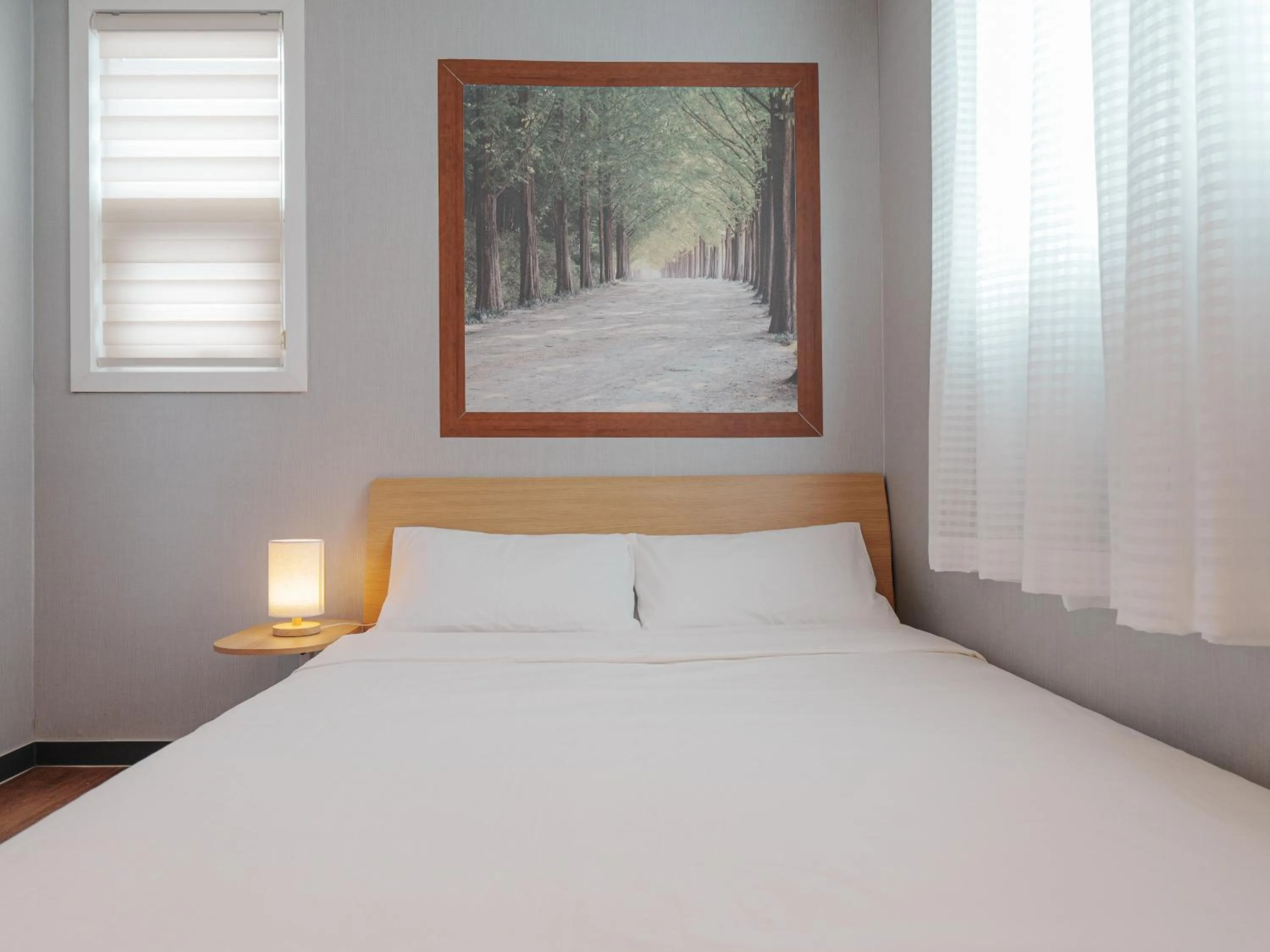 Bedroom, Bed in 인천공항 게스트하우스 레인부츠