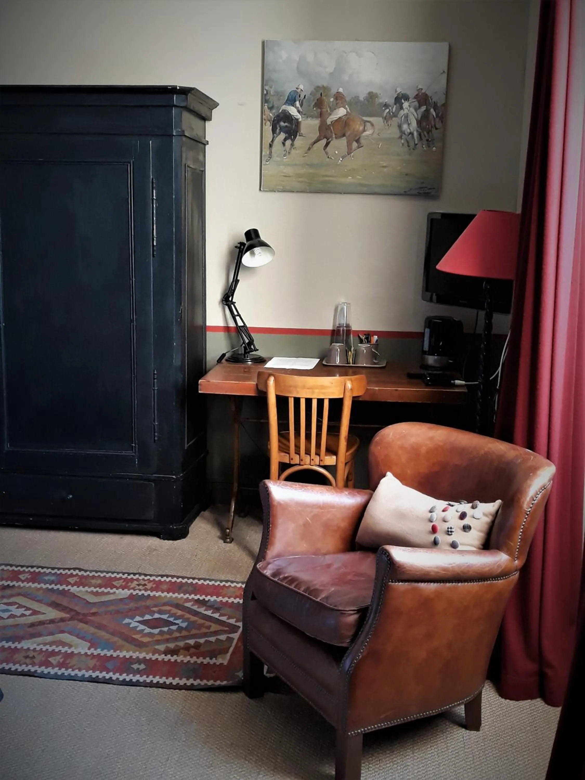 Decorative detail in Chambres d'Hôtes Maison La Porte Rouge