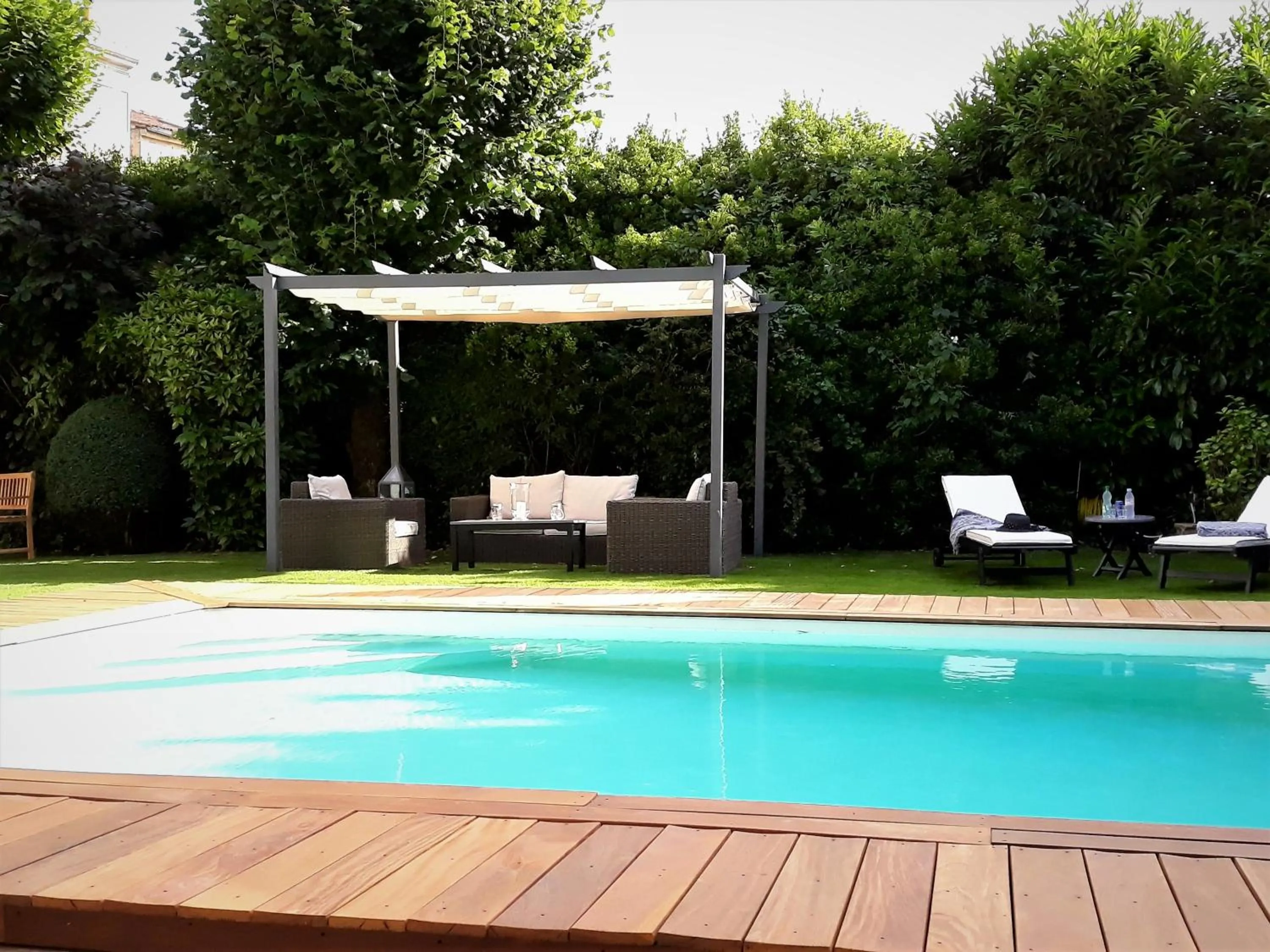 Spring in Chambres d'Hôtes Maison La Porte Rouge