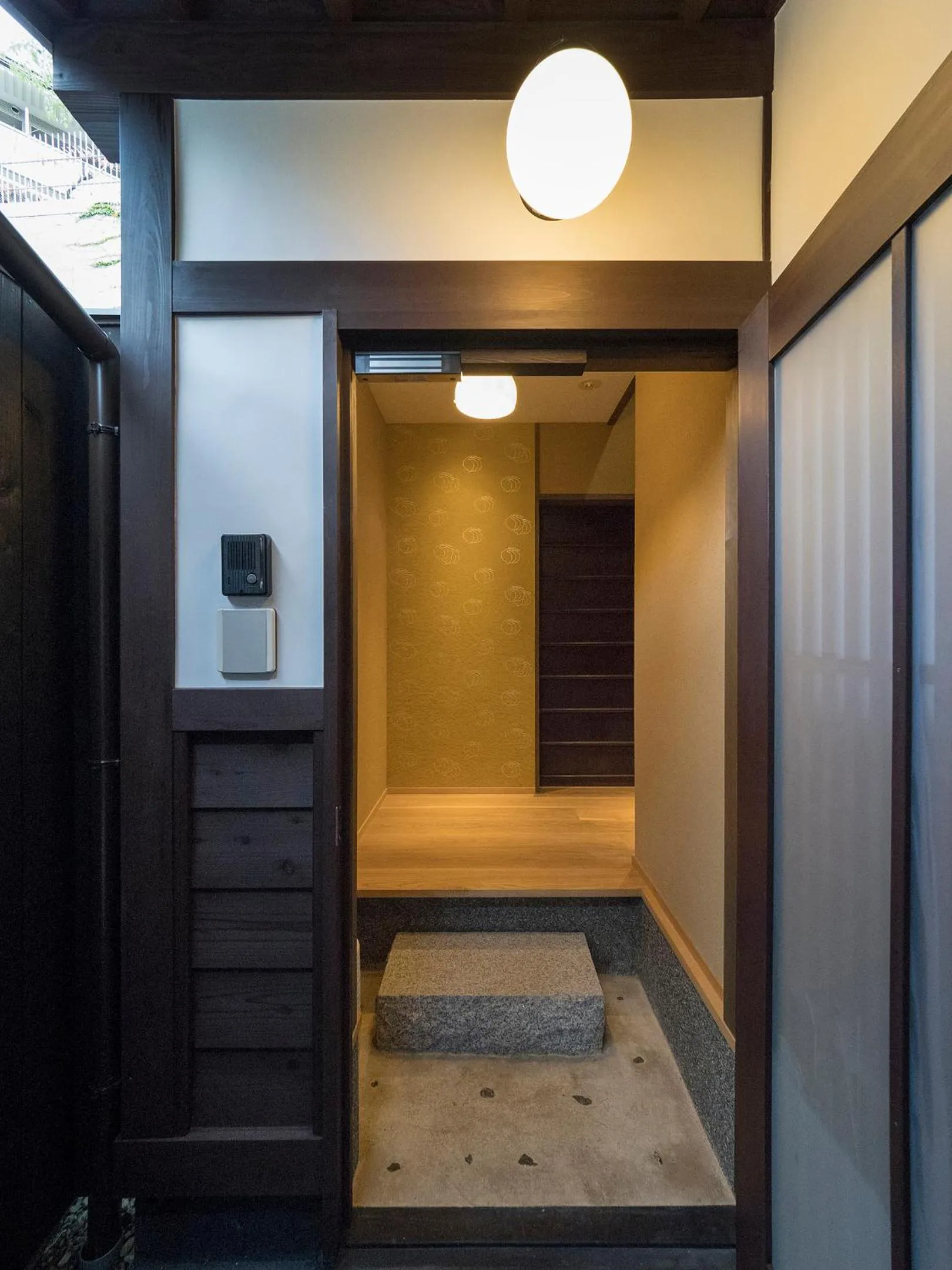 Facade/entrance in THE MACHIYA VILLA Sanjo Shirakawa Koji