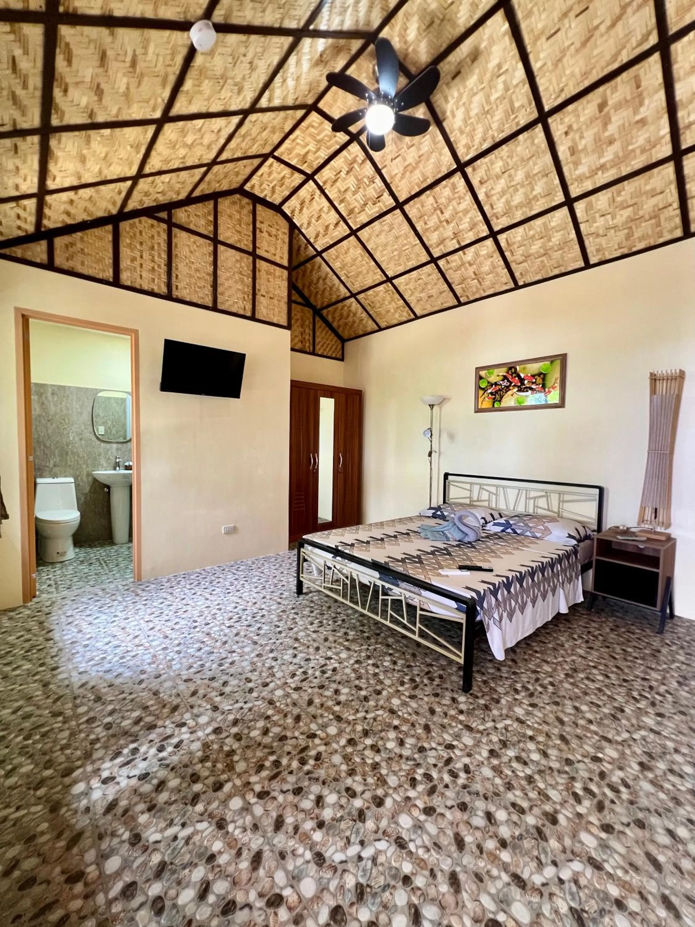 TV and multimedia in Bamboo Paradise Beach Resort