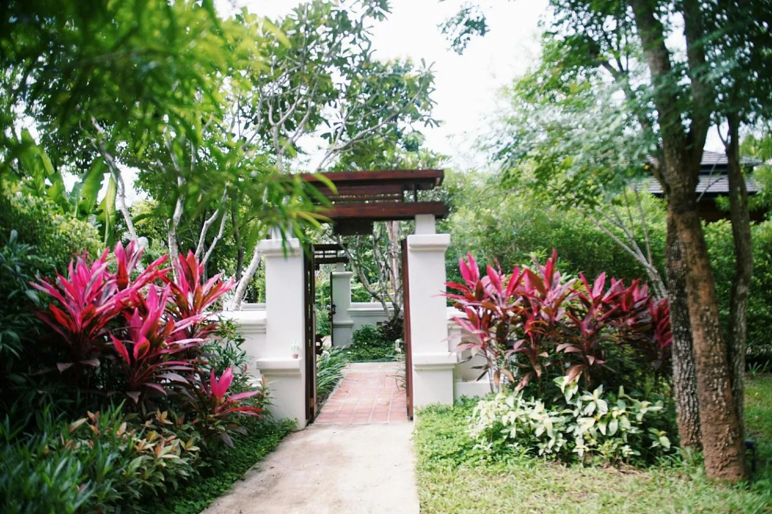Facade/entrance in Doithinnan Resort