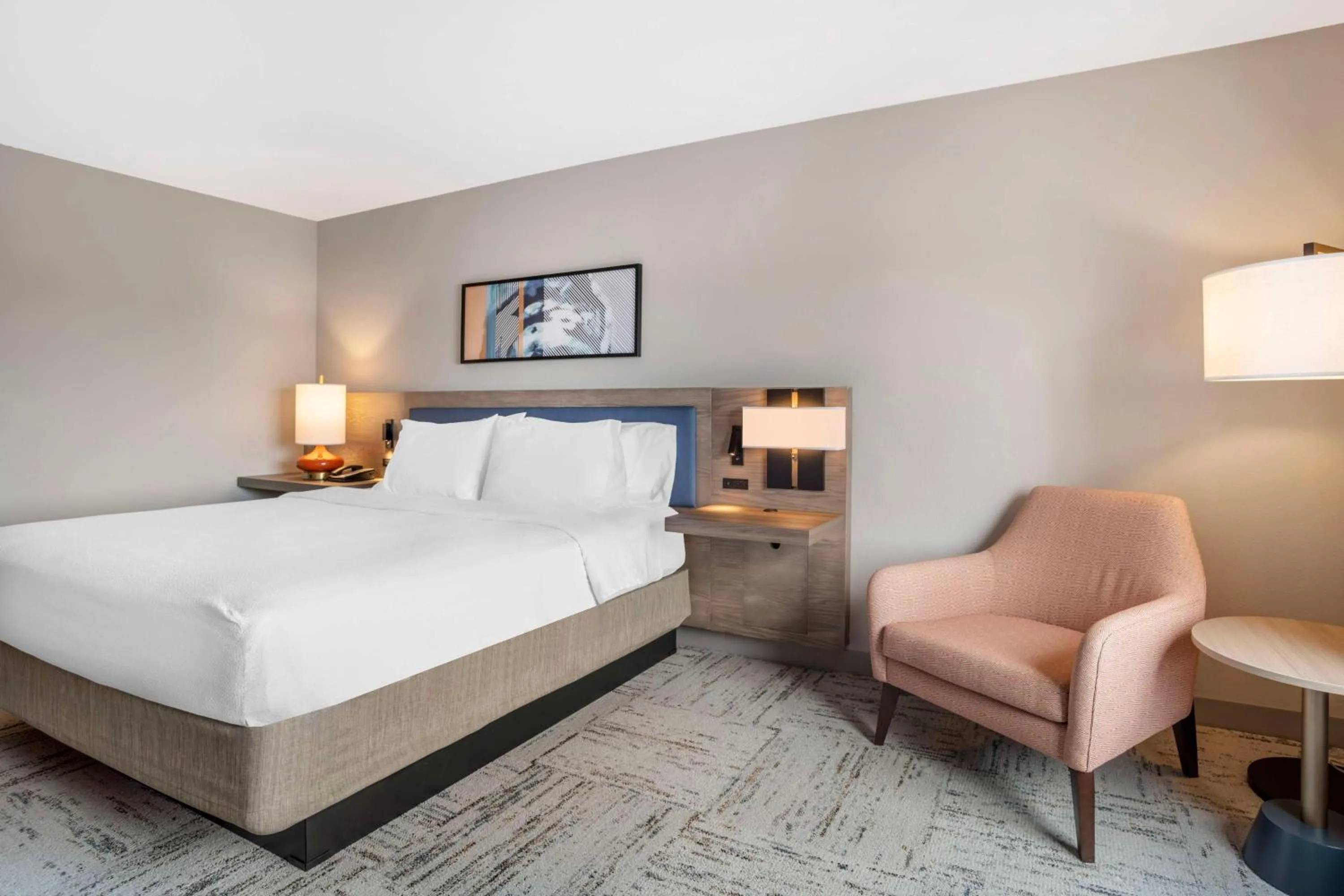 Bed in Hilton Garden Inn Charlotte/Concord