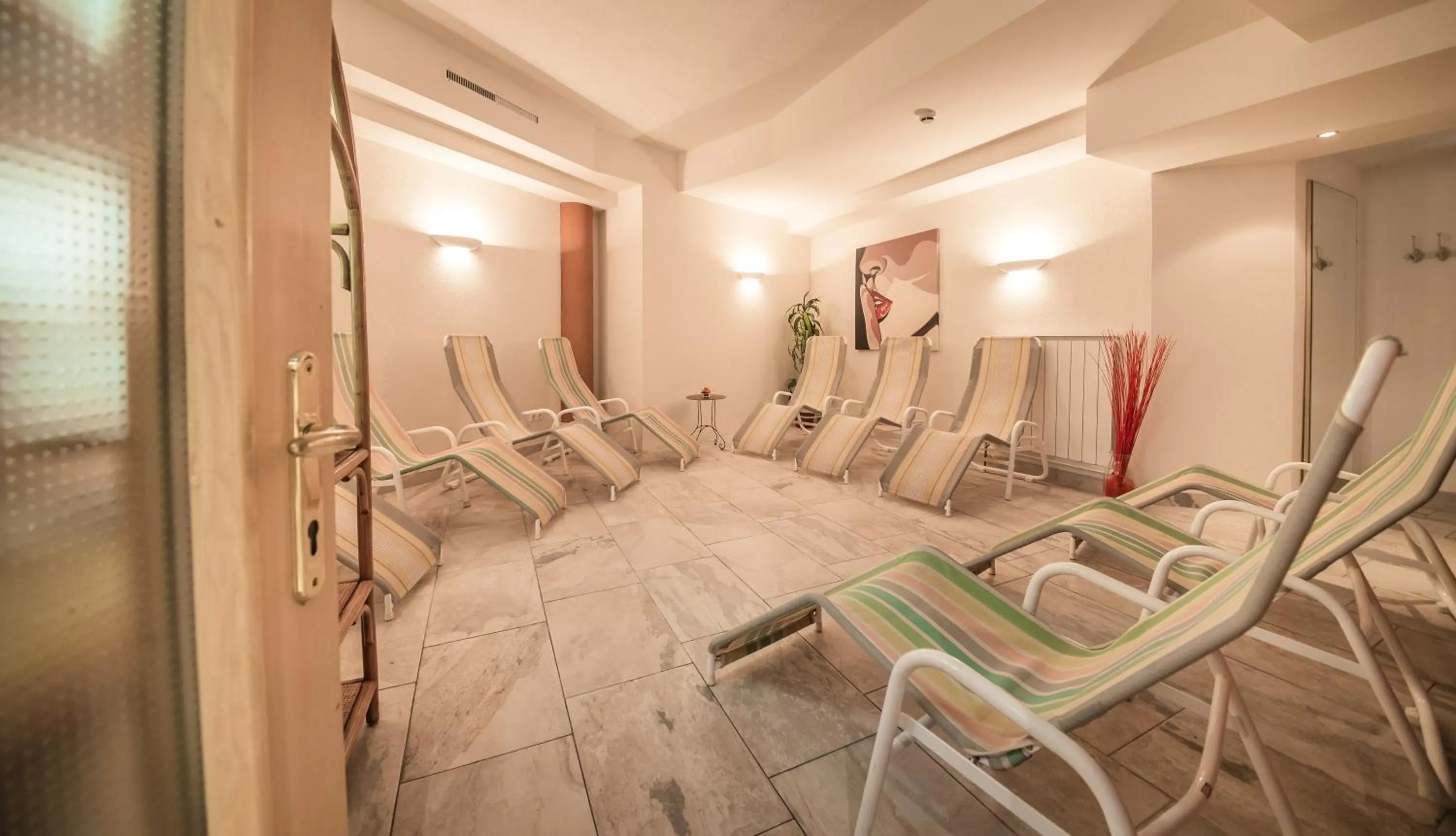 Spa and wellness centre/facilities in Arlen Lodge Hotel-Garni