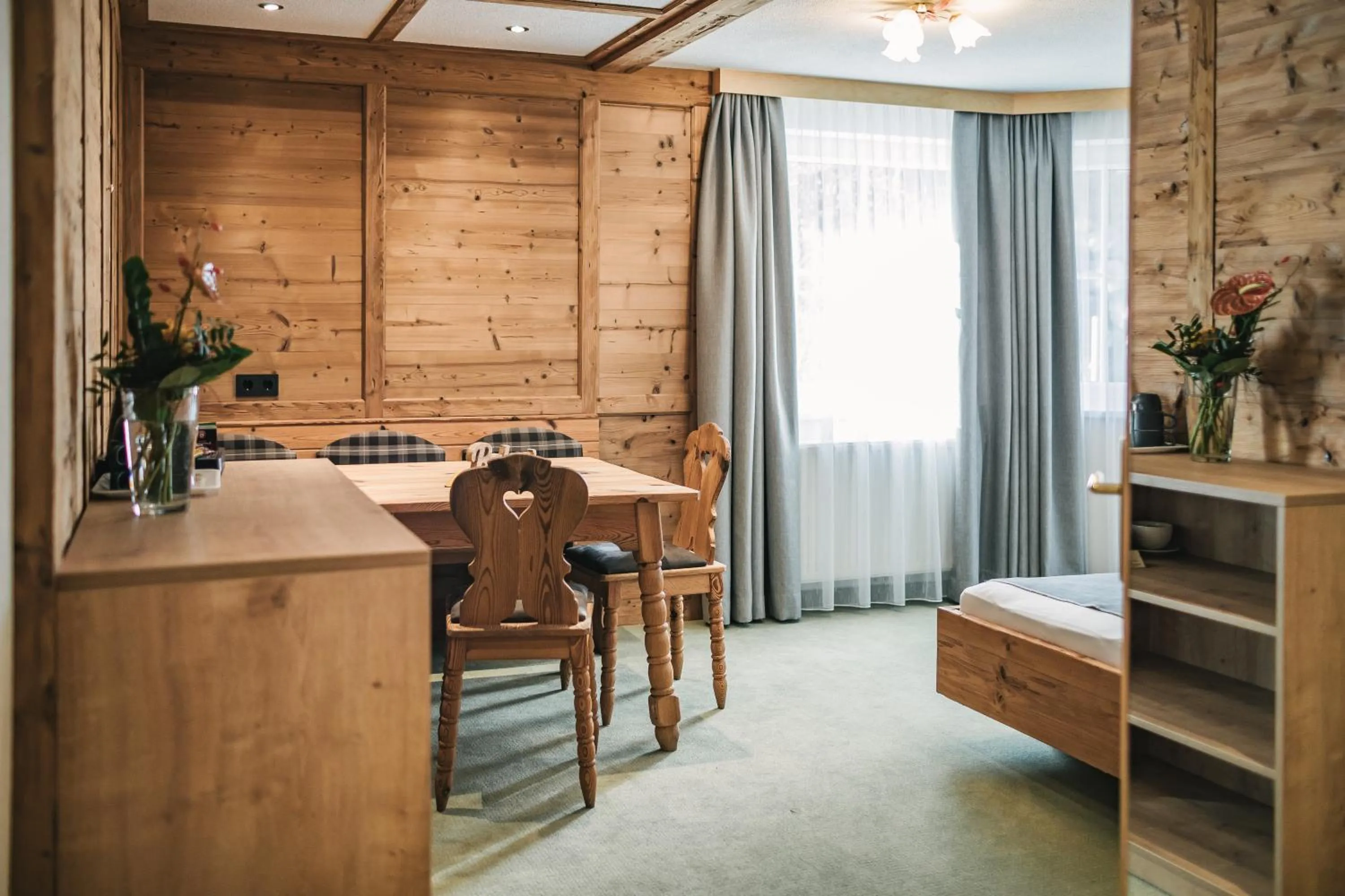 Seating area in Arlen Lodge Hotel-Garni