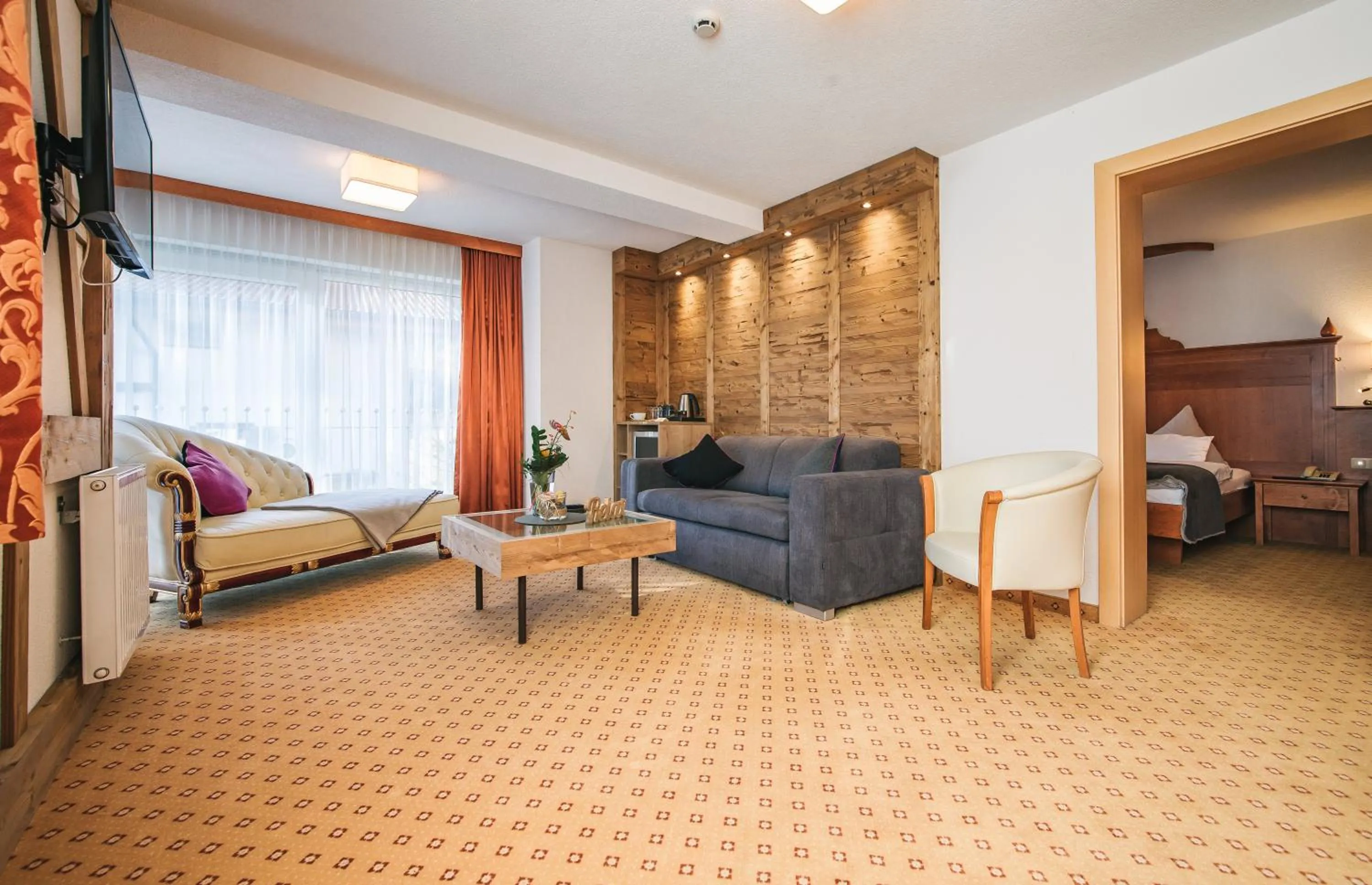 Living room in Arlen Lodge Hotel-Garni