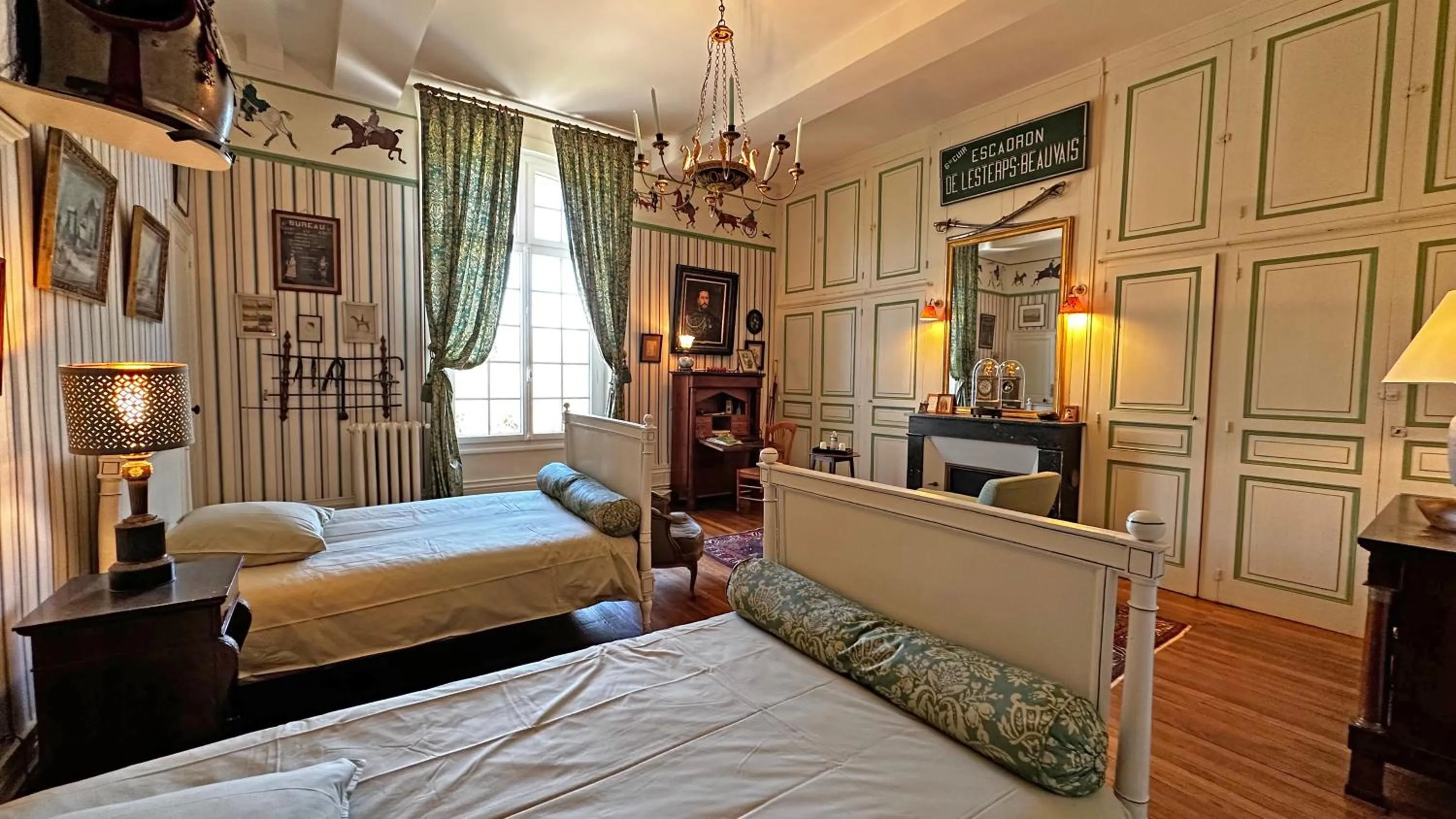 Bed in Château de la Chabroulie