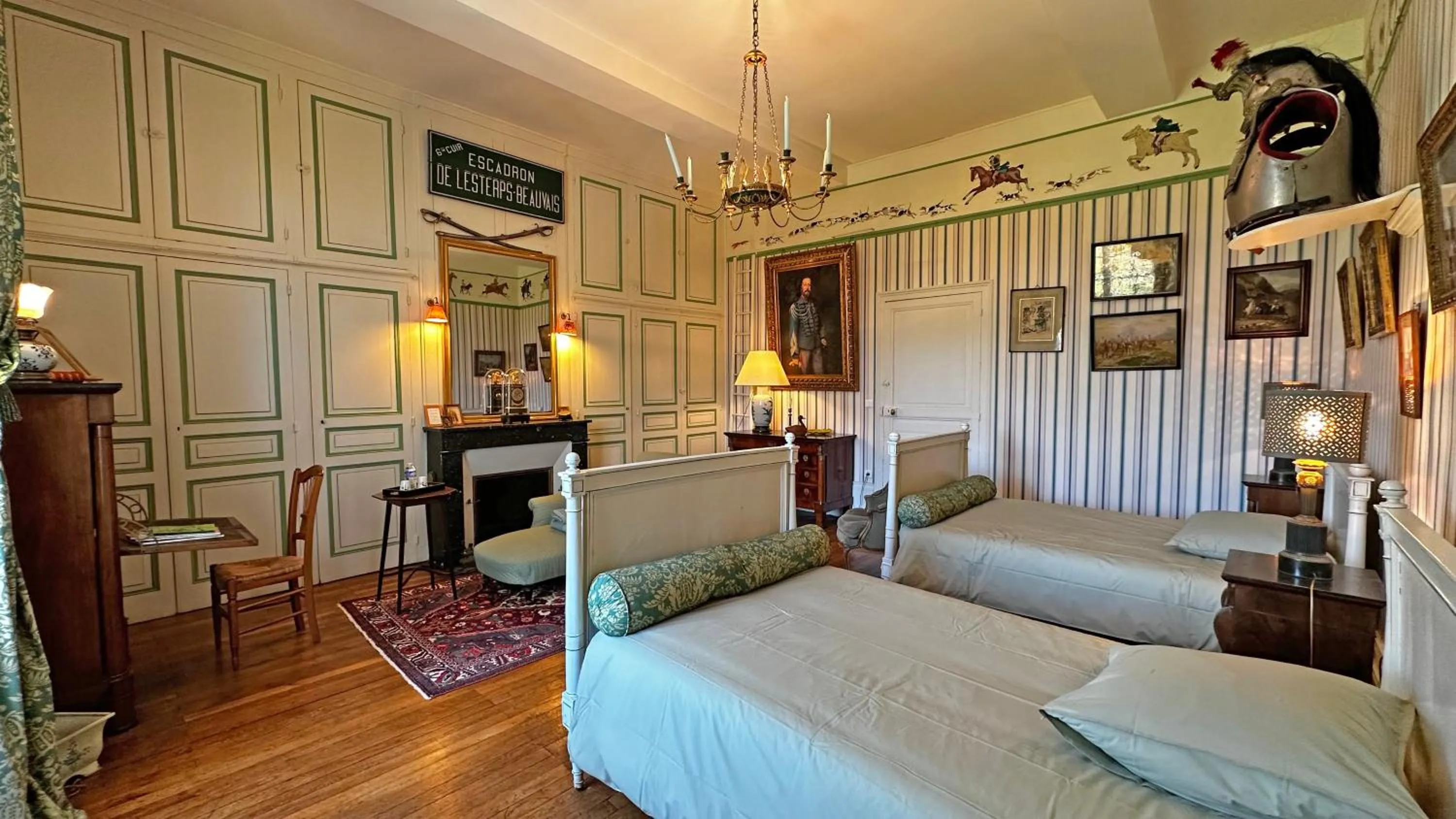 Bed in Château de la Chabroulie