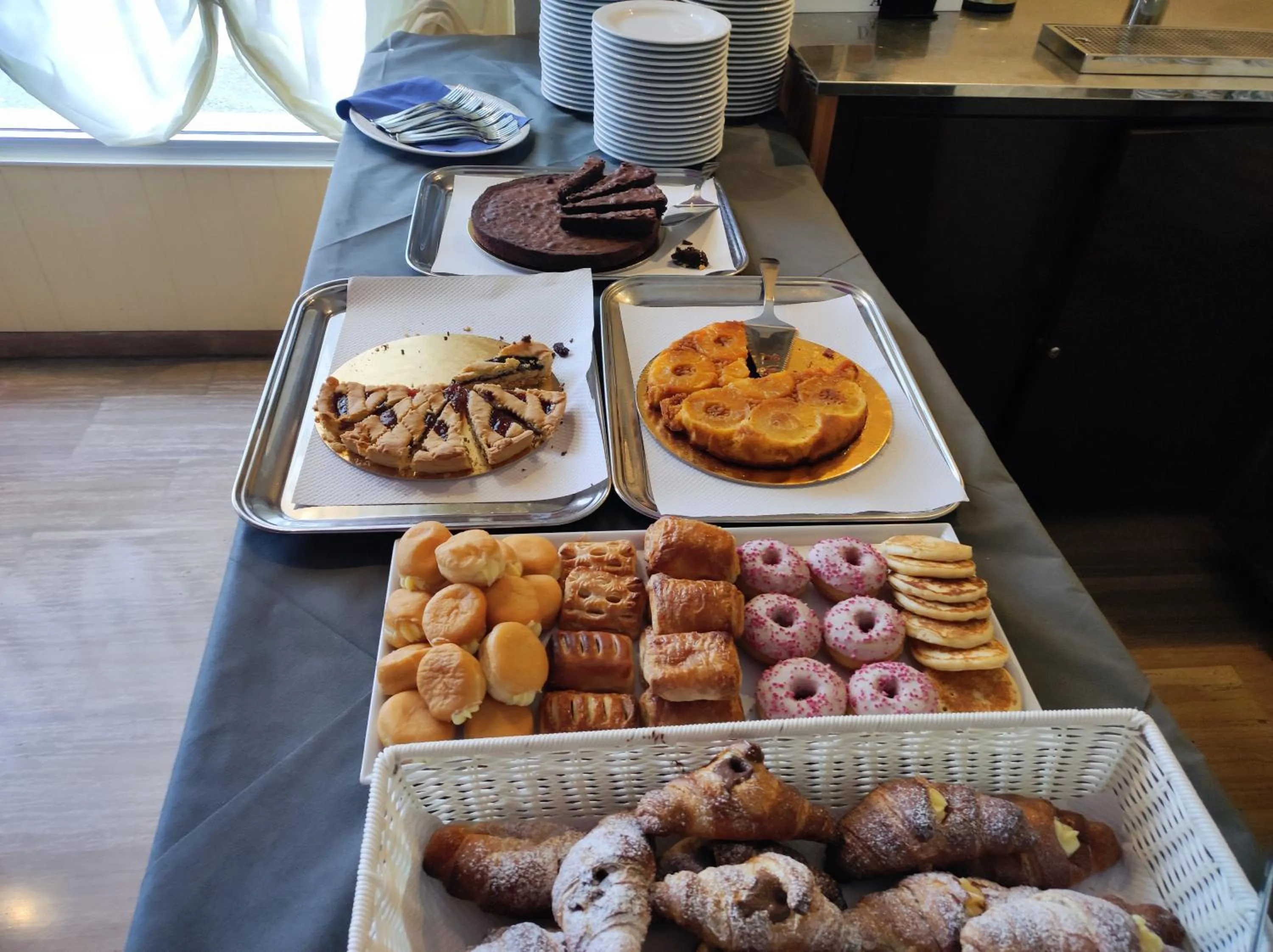 Breakfast in Hotel Antonella