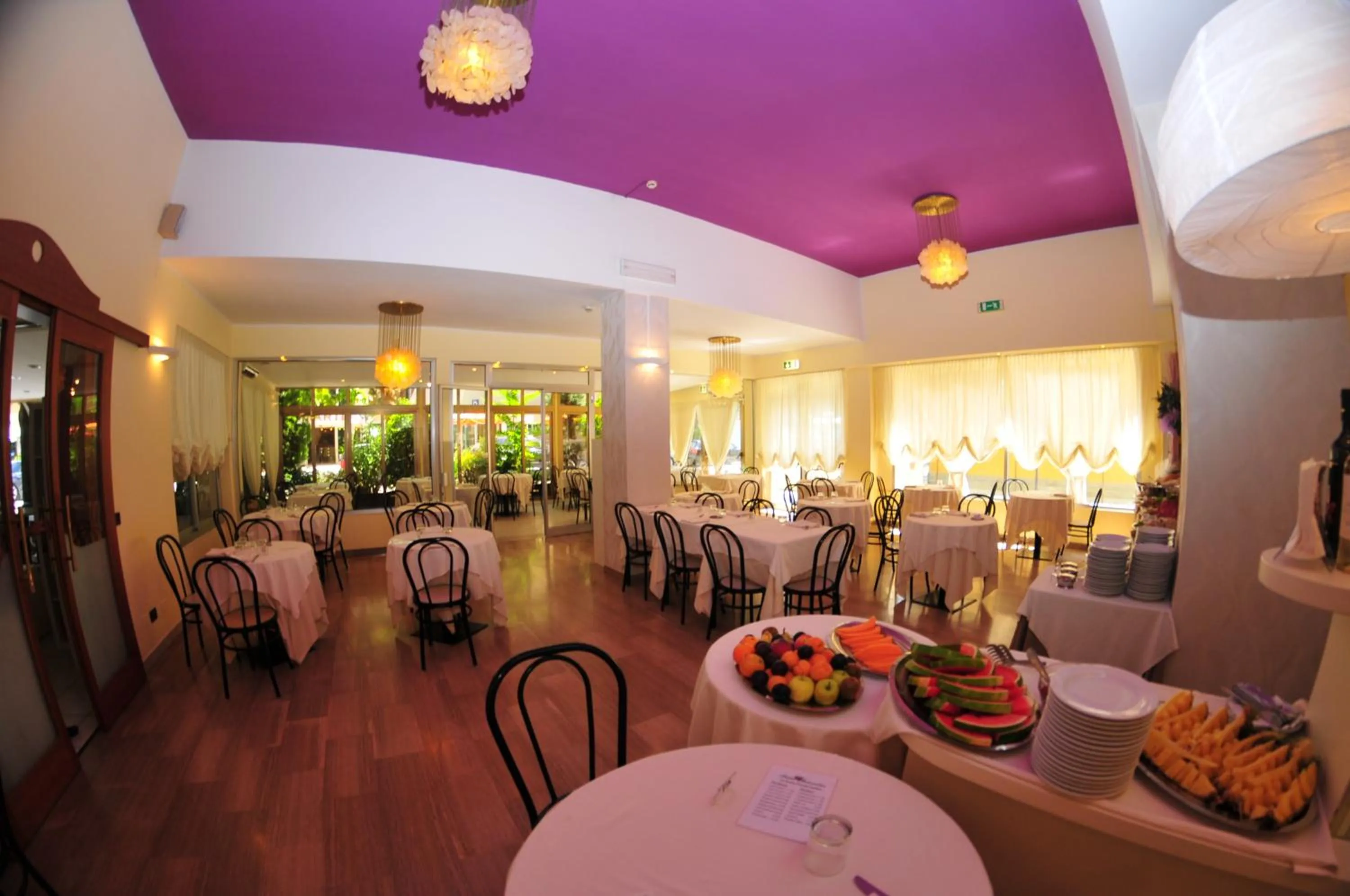 Restaurant/places to eat in Hotel Antonella