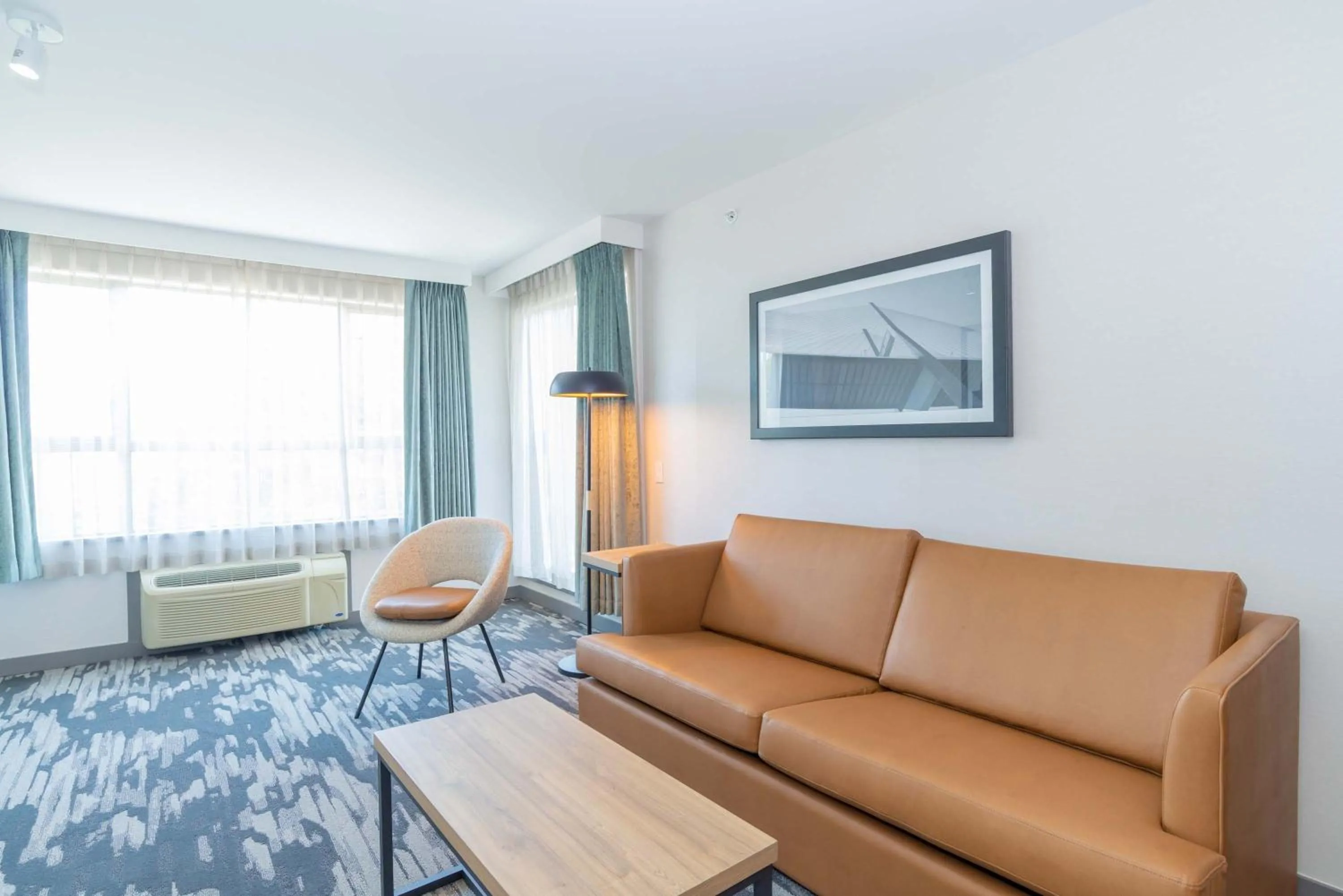 Photo of the whole room in Sandman Suites Surrey - Guildford