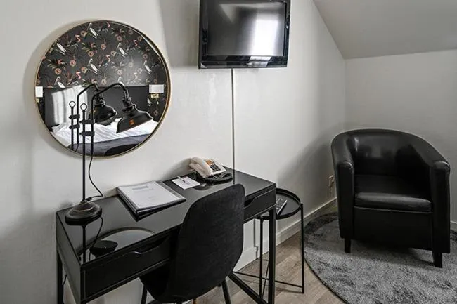 TV and multimedia in Hotel Amadeus by First