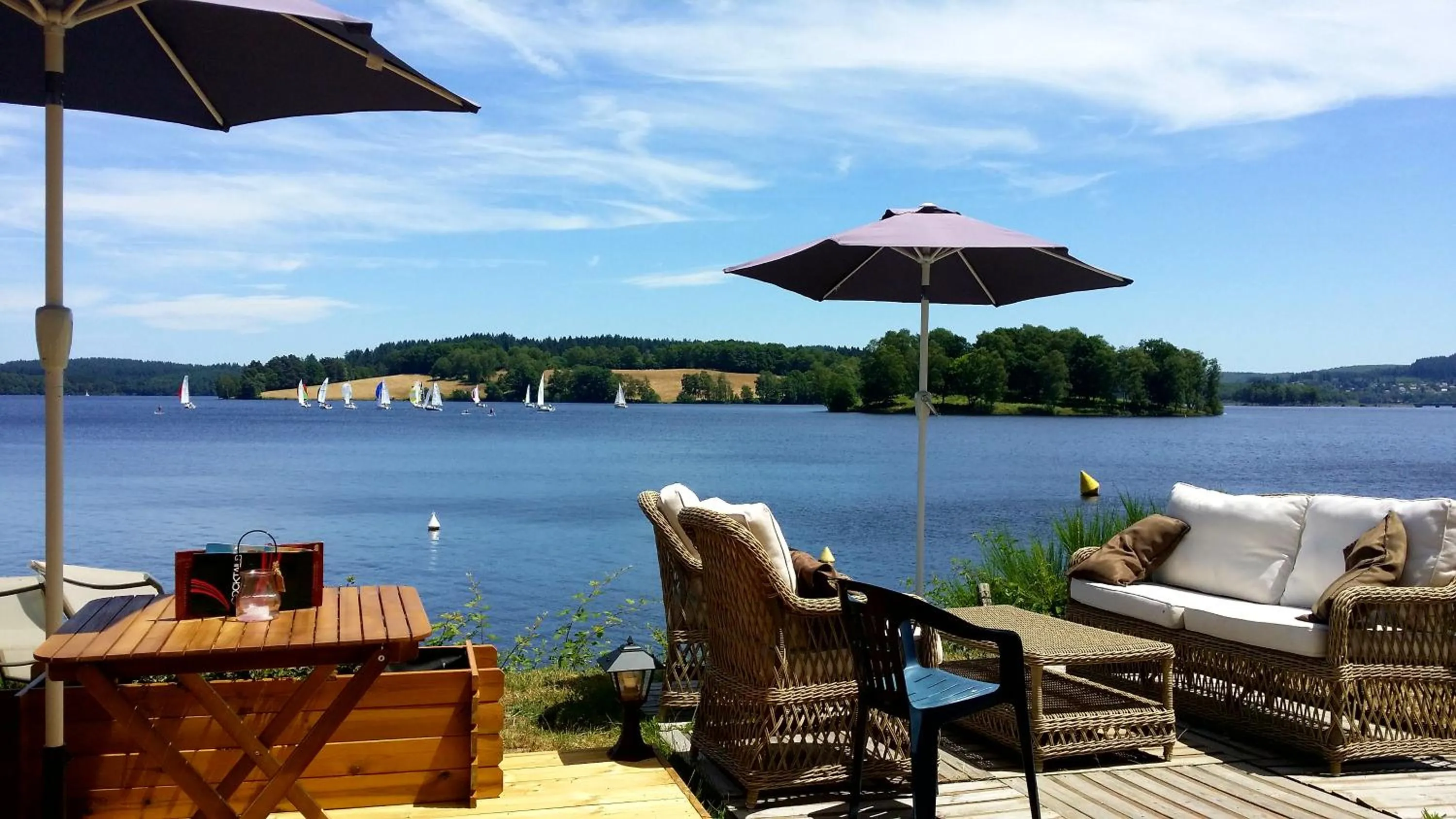 Lake view in Hotel Restaurant La Caravelle