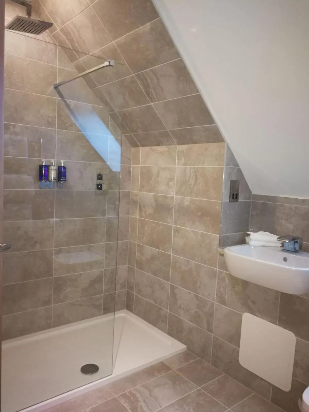 Shower in Seamill House Hotel