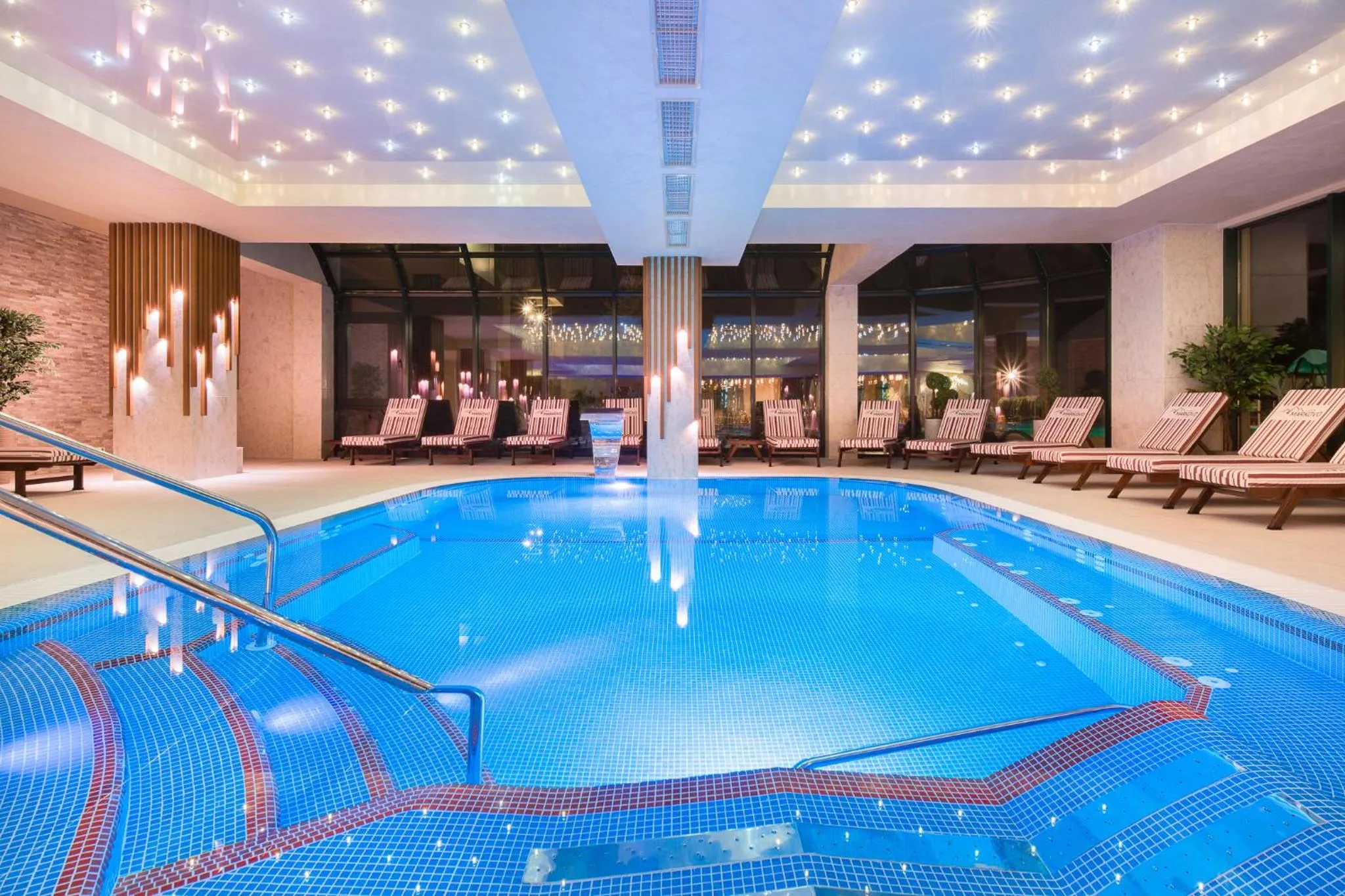 Swimming pool in Park & Spa Hotel Markovo
