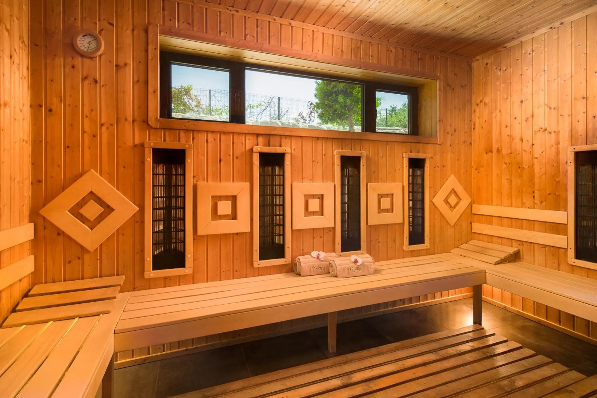 Sauna in Park & Spa Hotel Markovo