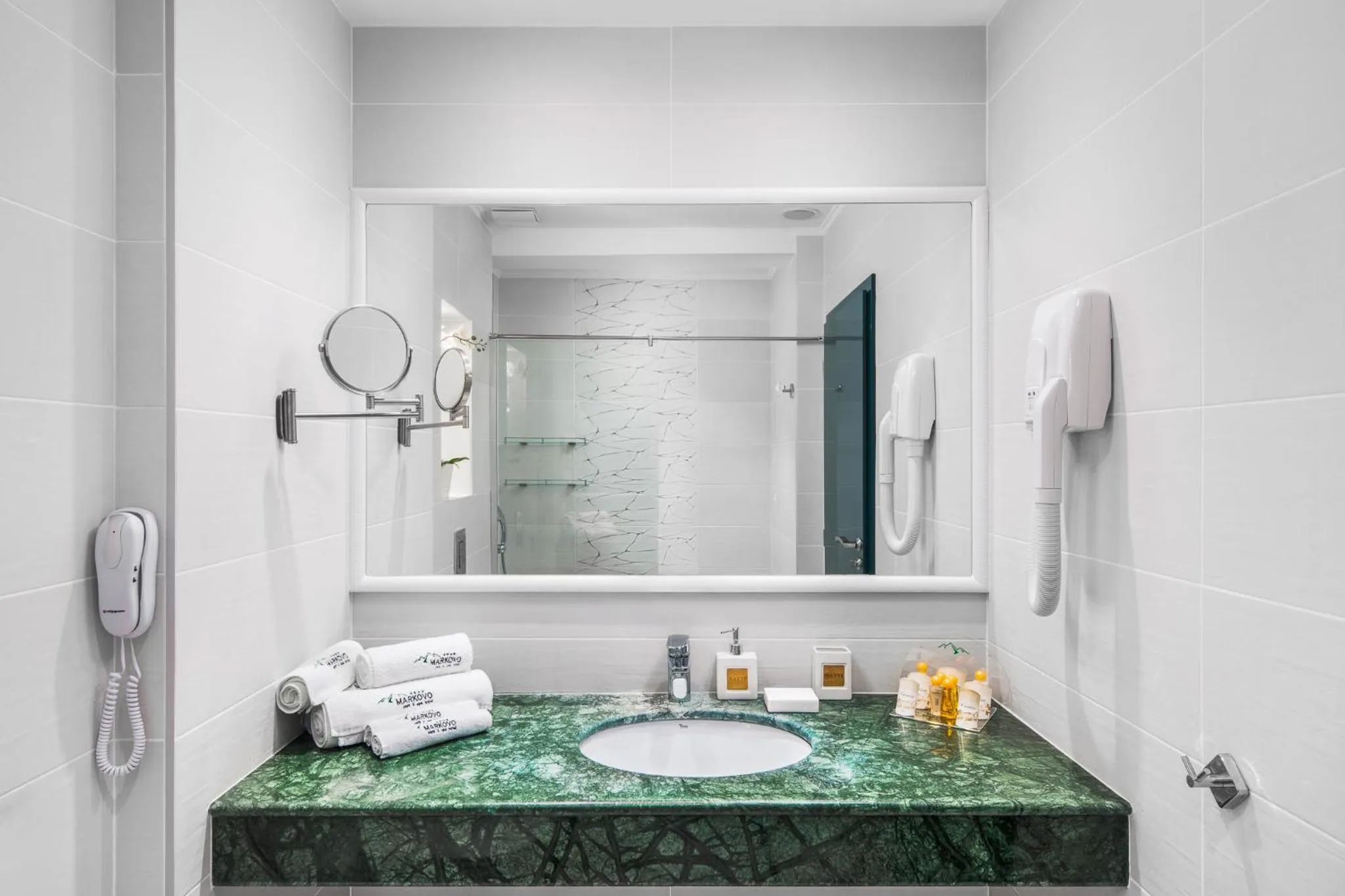 Shower in Park & Spa Hotel Markovo