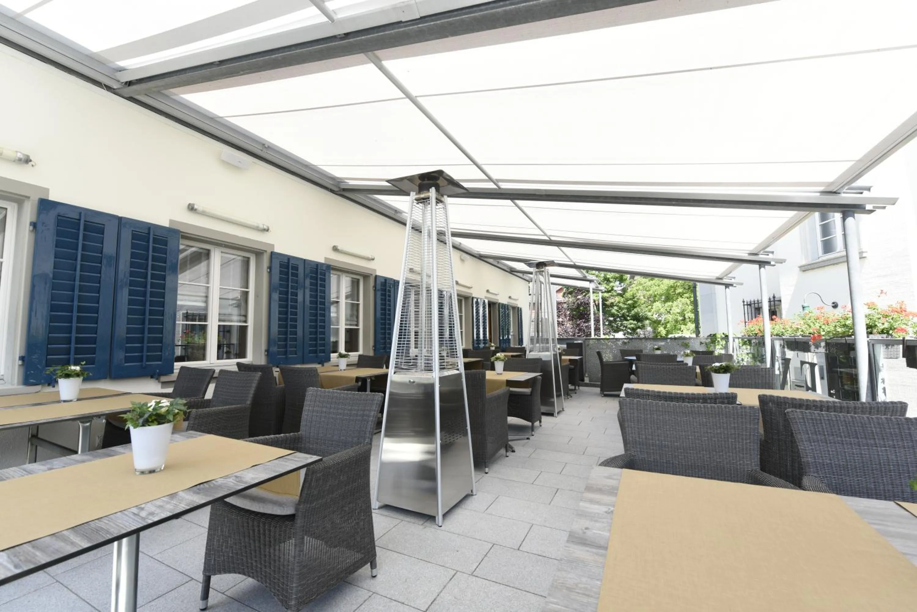 Restaurant/places to eat in Hotel Engel