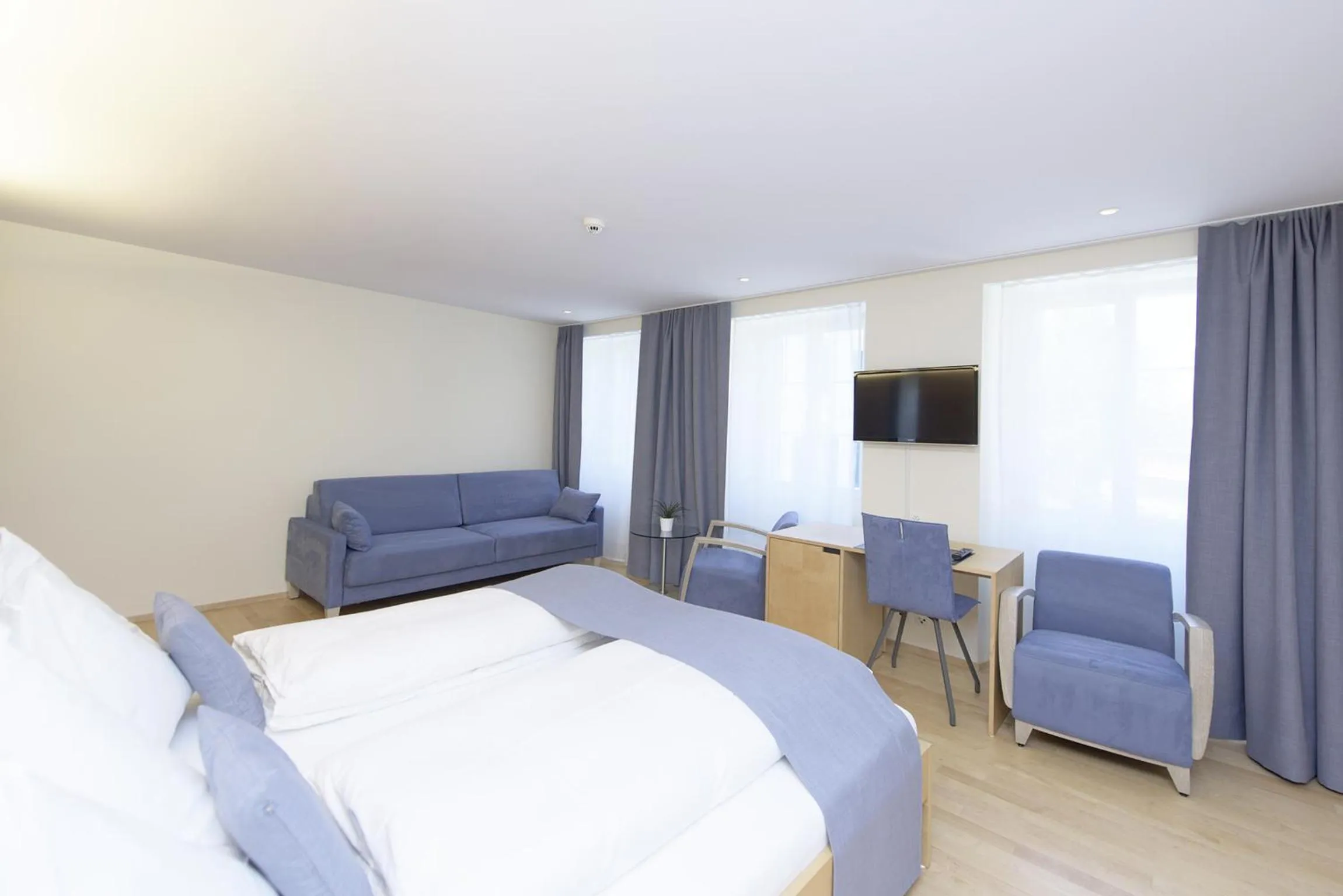 Photo of the whole room, Bed in Hotel Engel