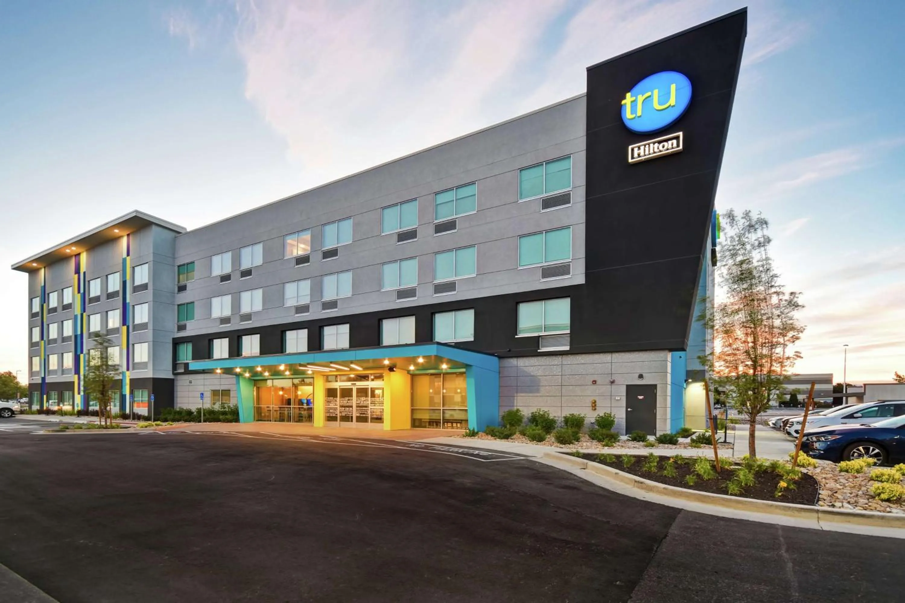 Property building in Tru By Hilton Salt Lake City Airport