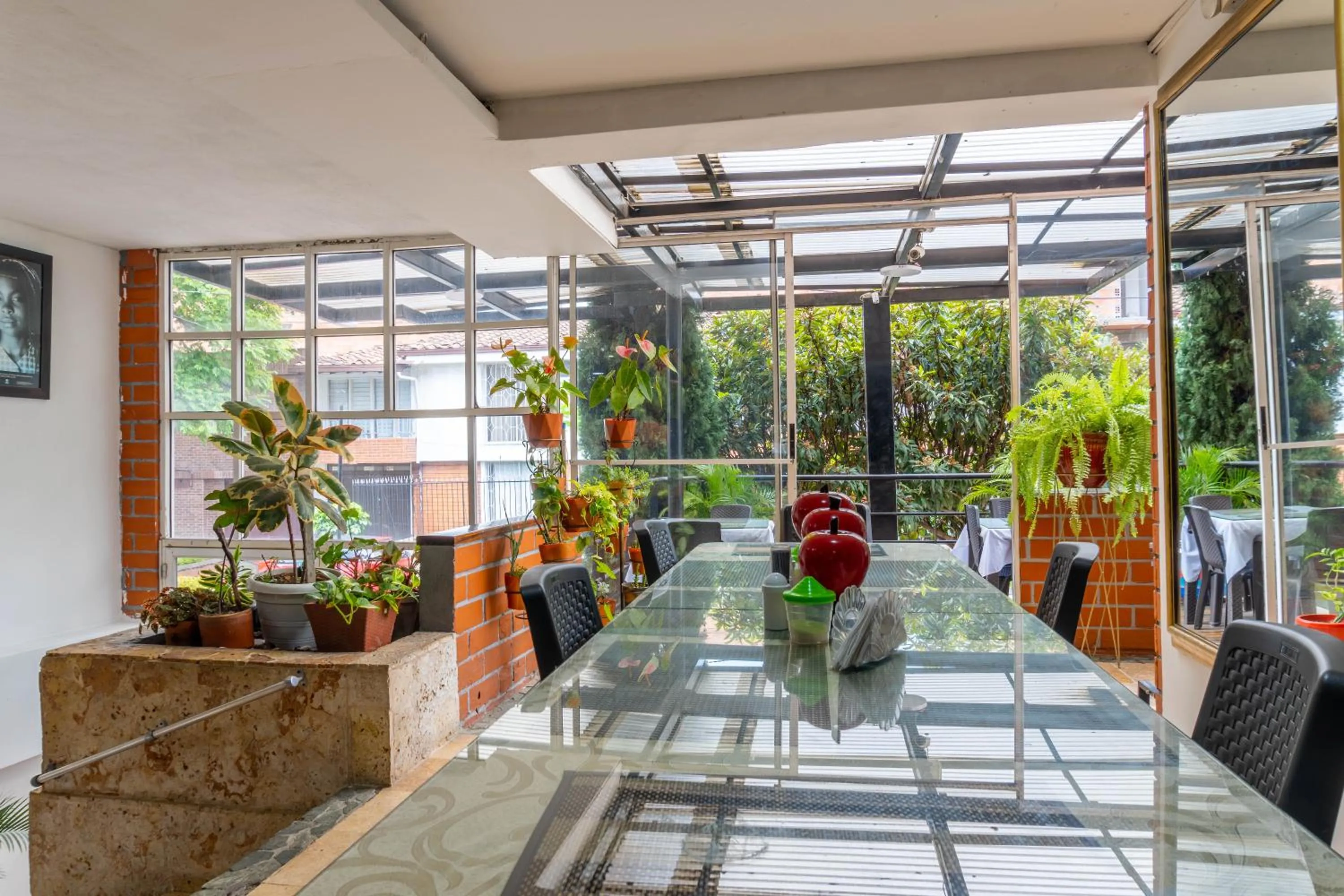 Restaurant/places to eat in Hotel Casa Blanca Laureles