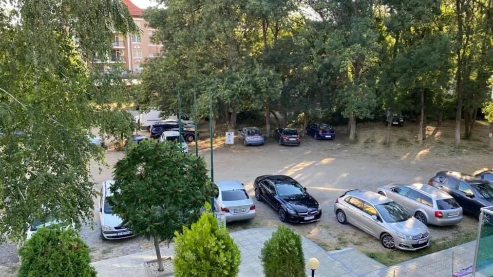 Street view in Hotel L&B- Free parking