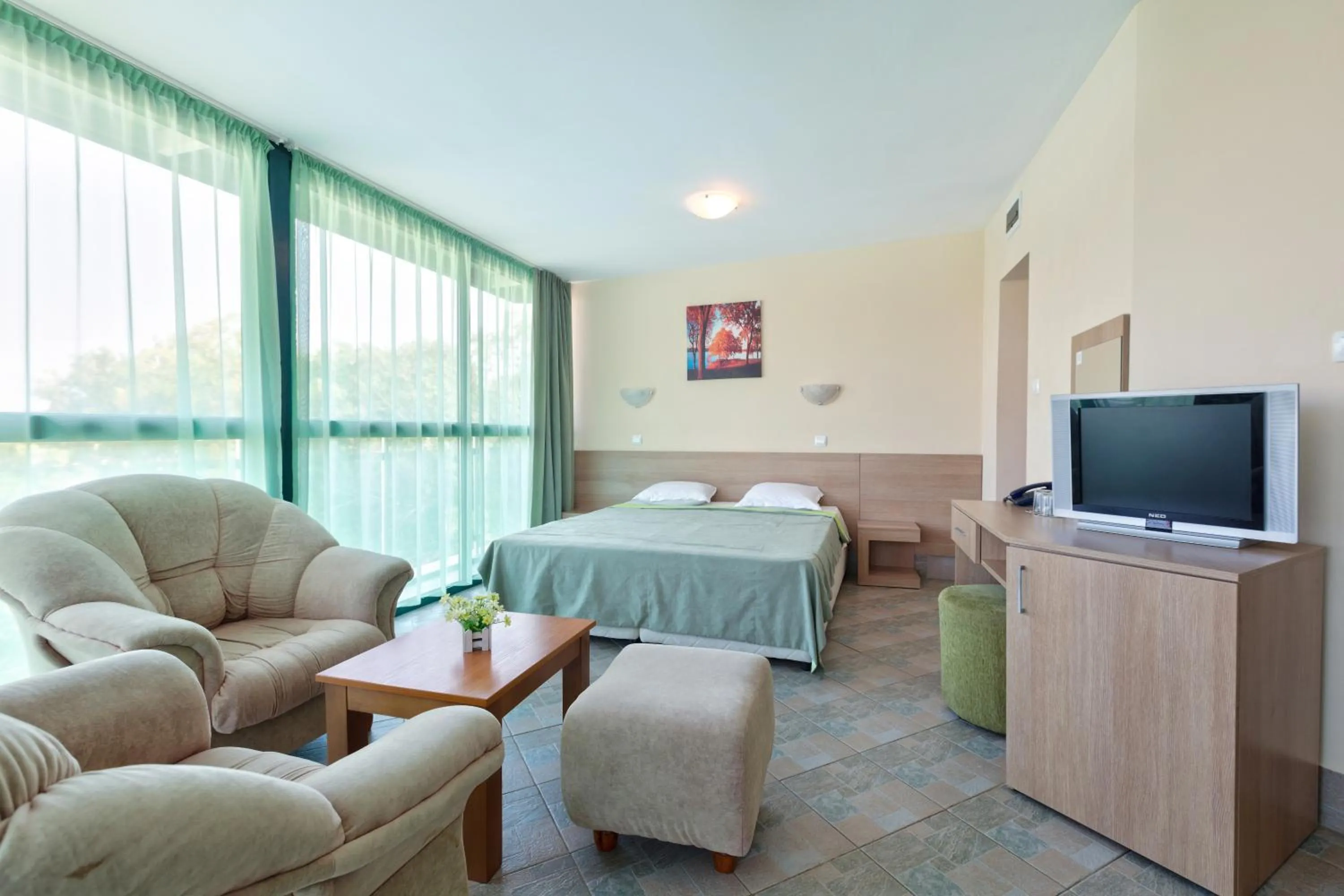 Living room in Hotel L&B- Free parking