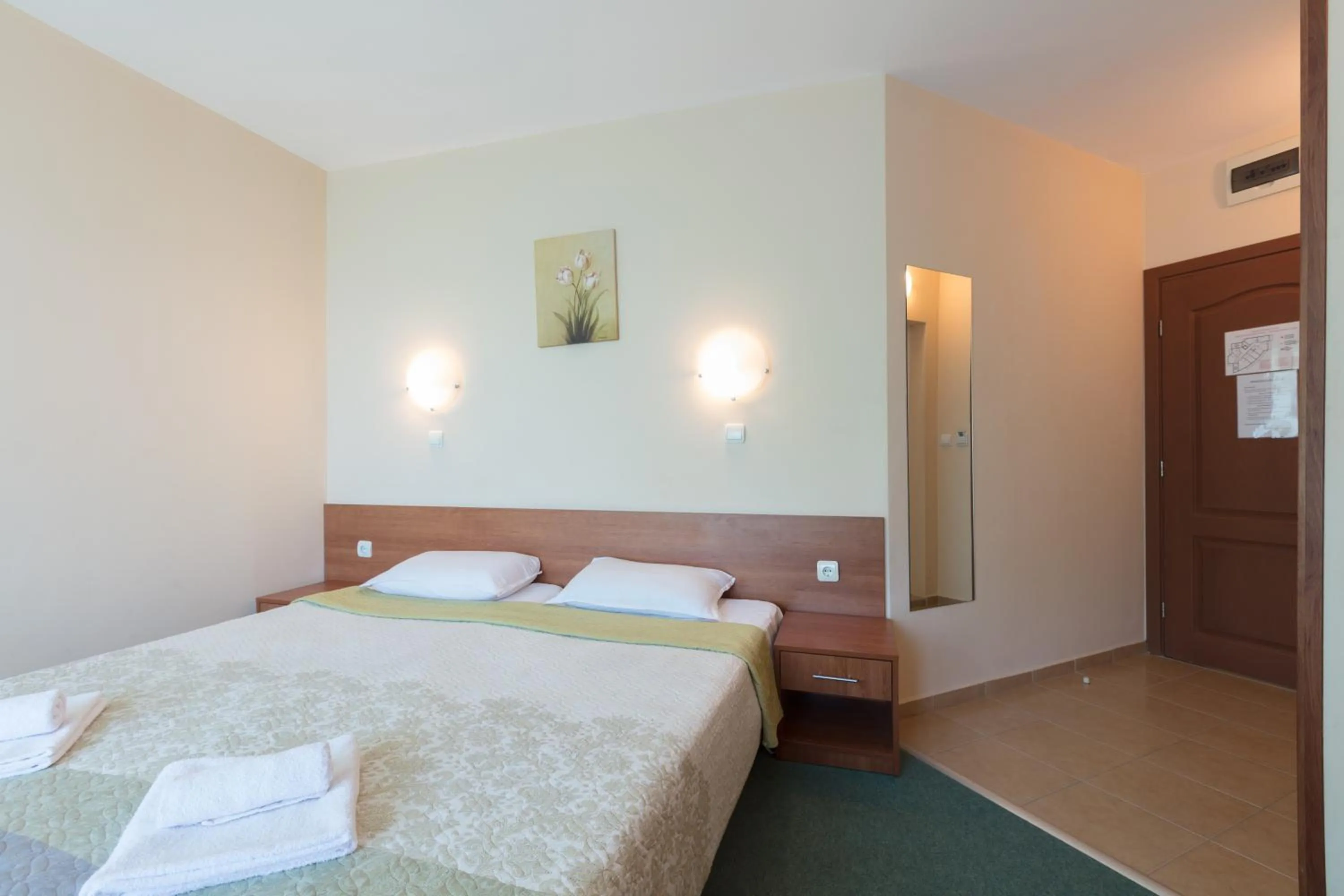 Bedroom, Bed in Hotel L&B- Free parking