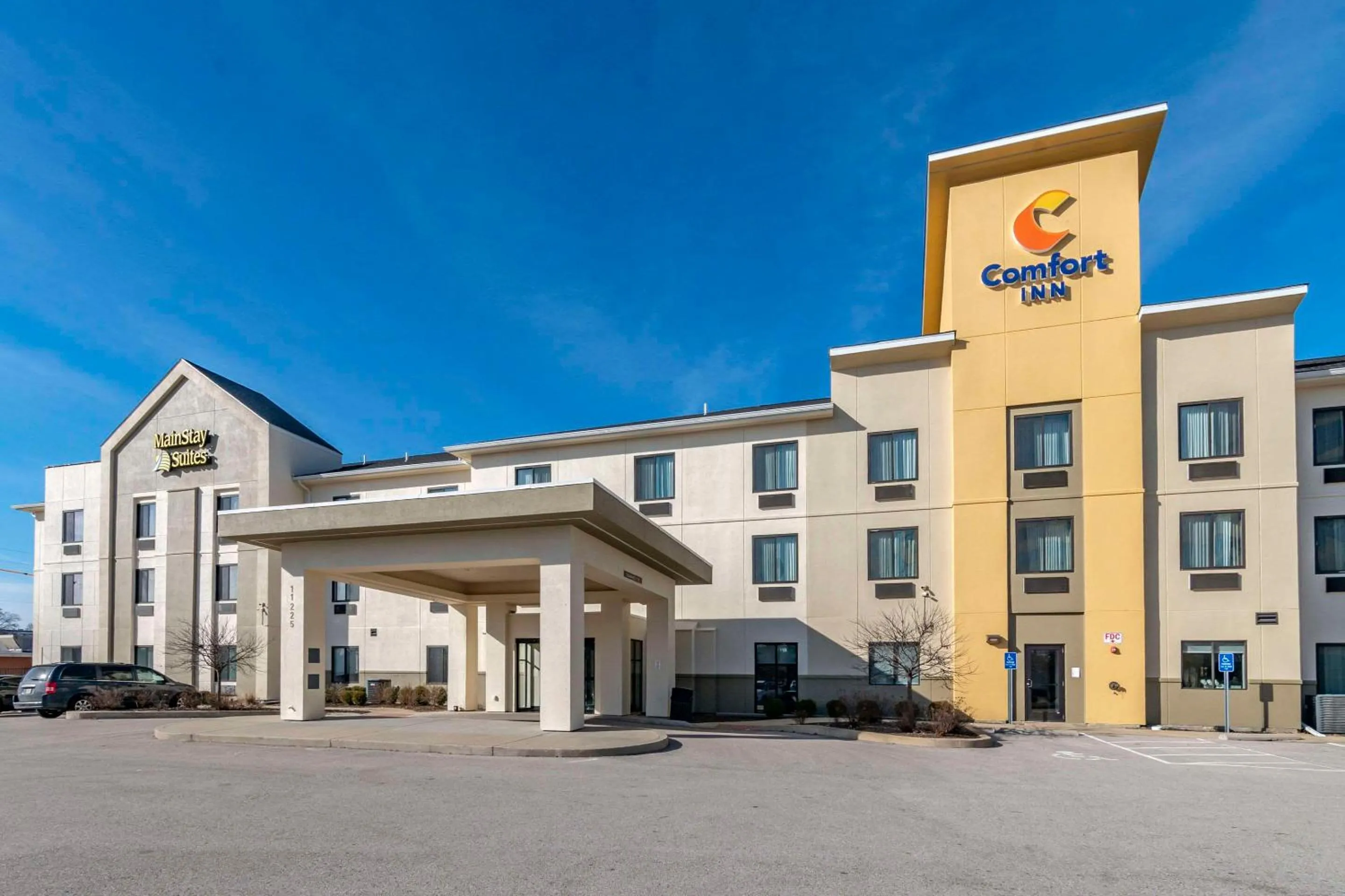 Property building in Comfort Inn St Louis Airport