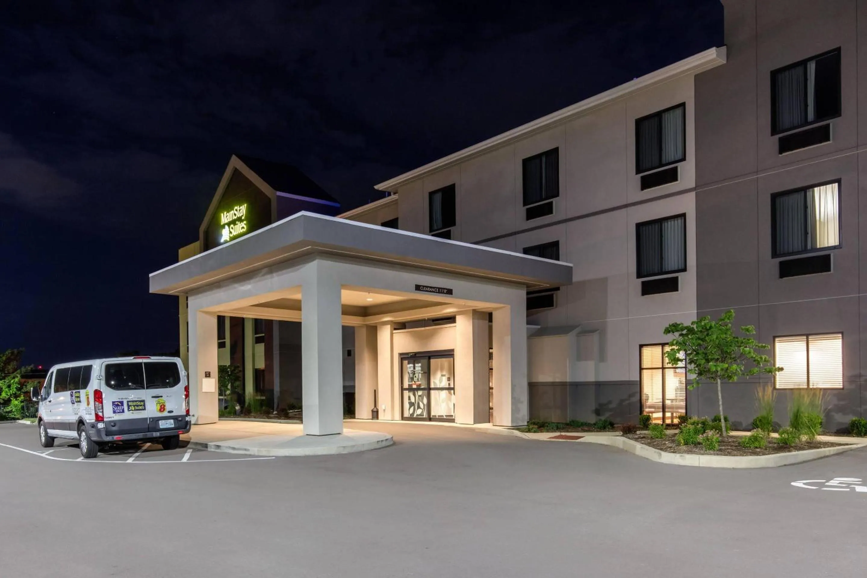 Property building in MainStay Suites St Louis Airport