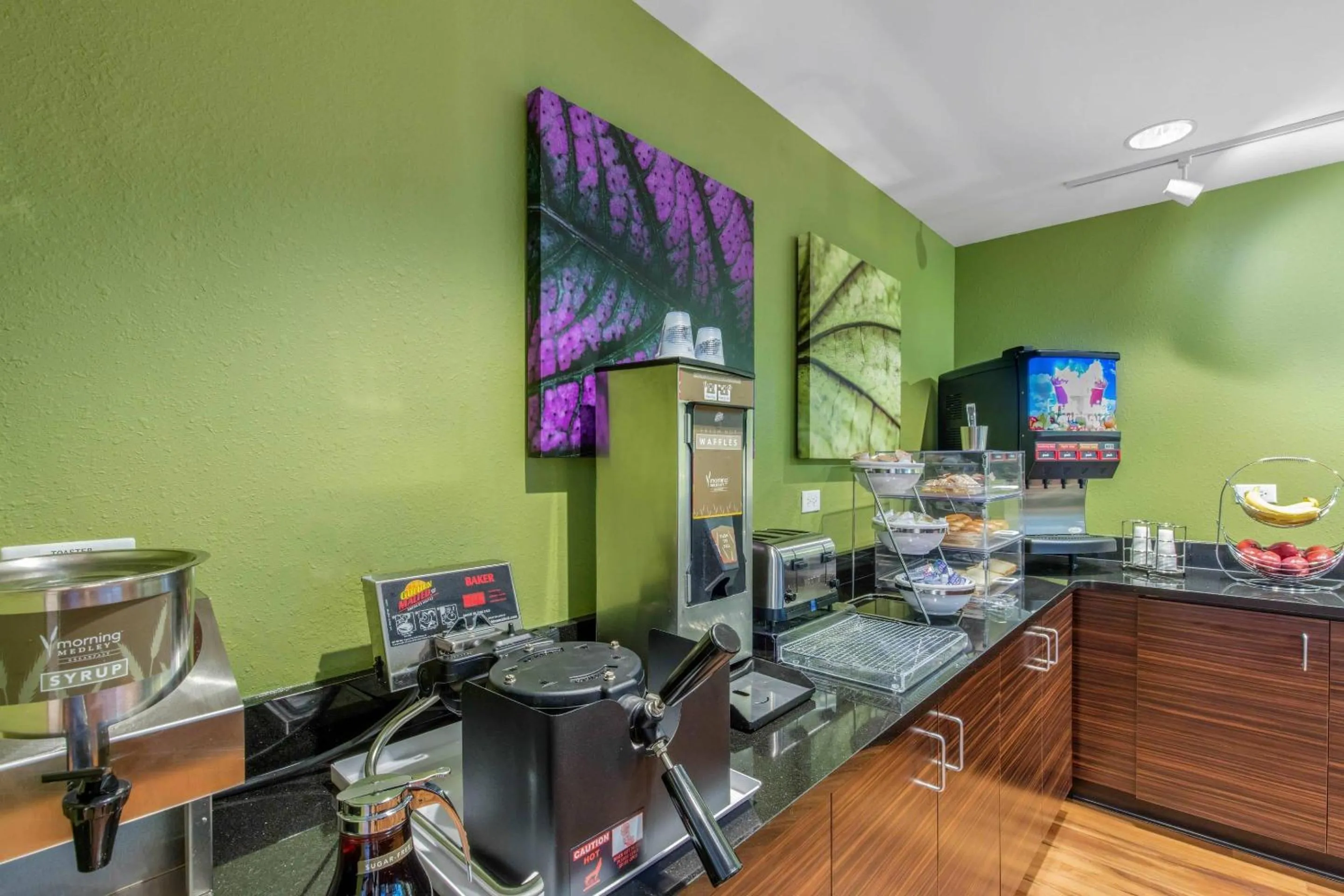 Breakfast in MainStay Suites St Louis Airport