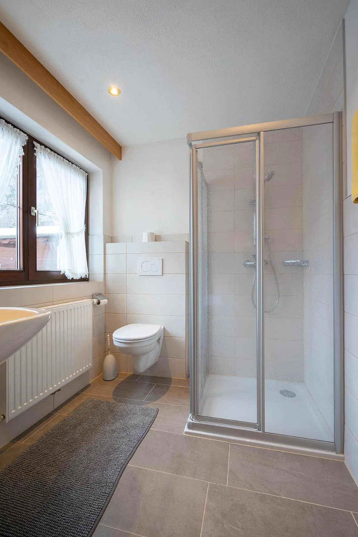 Bathroom in LEOPOLDINE Apart Zimmer