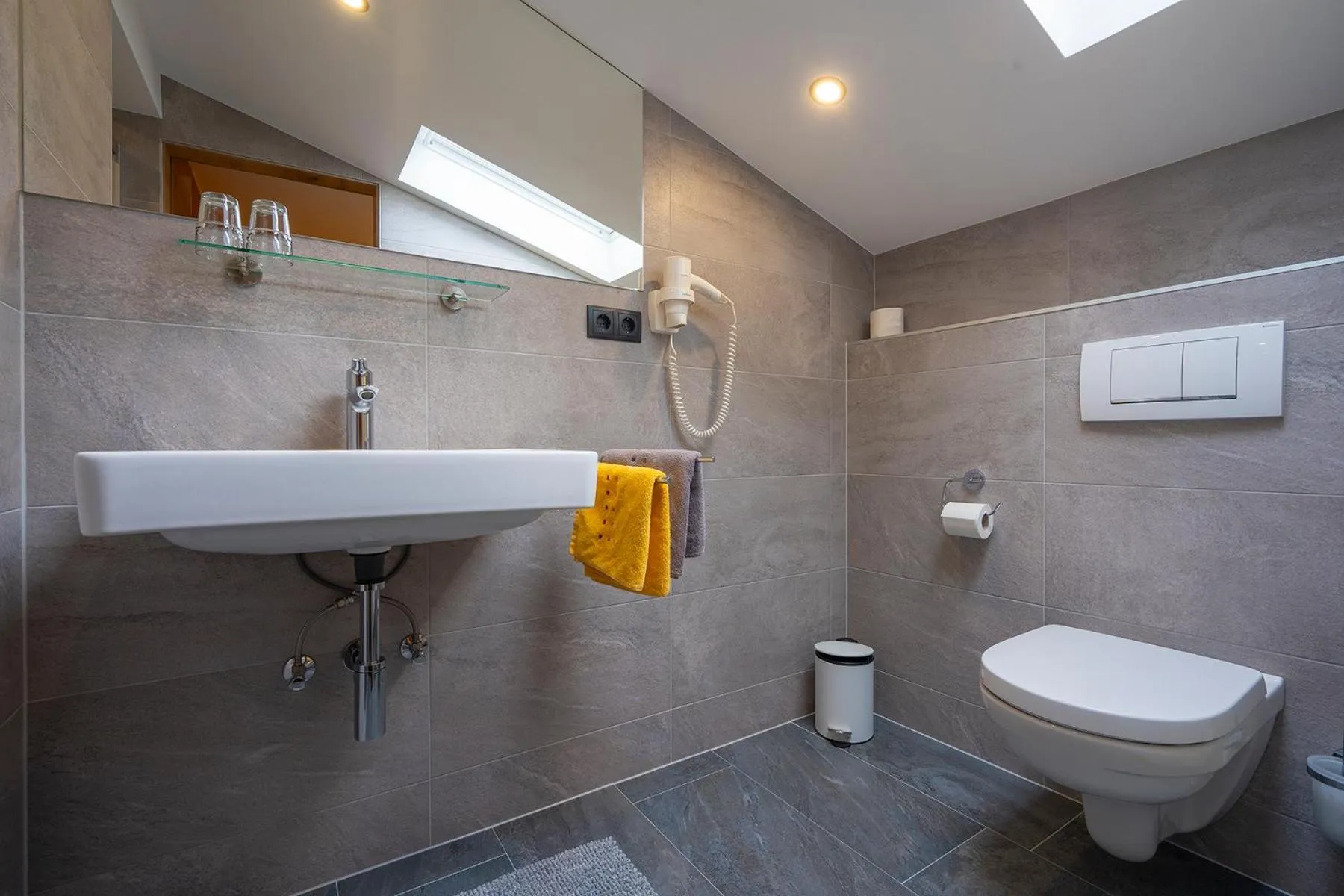 Bathroom in LEOPOLDINE Apart Zimmer