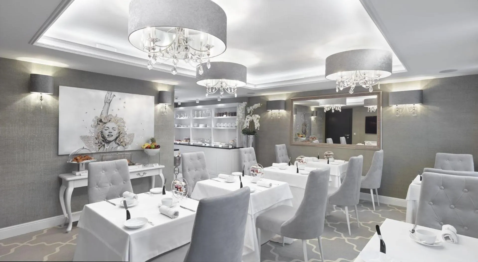 Breakfast in PALOMA Průhonice