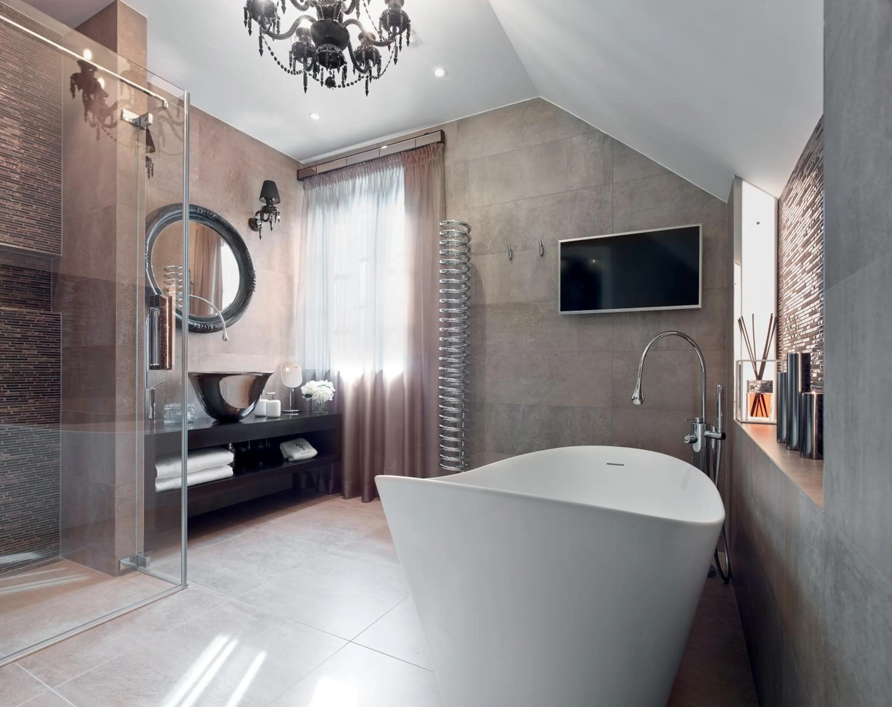 Shower, Bed in PALOMA Průhonice