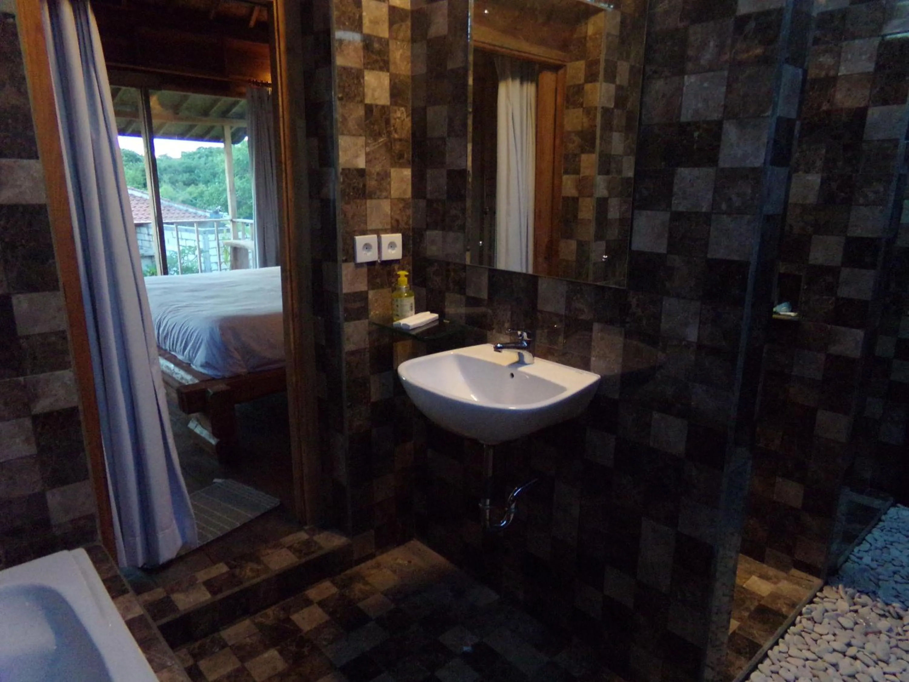 Bathroom in Green Bowl Beach Villas