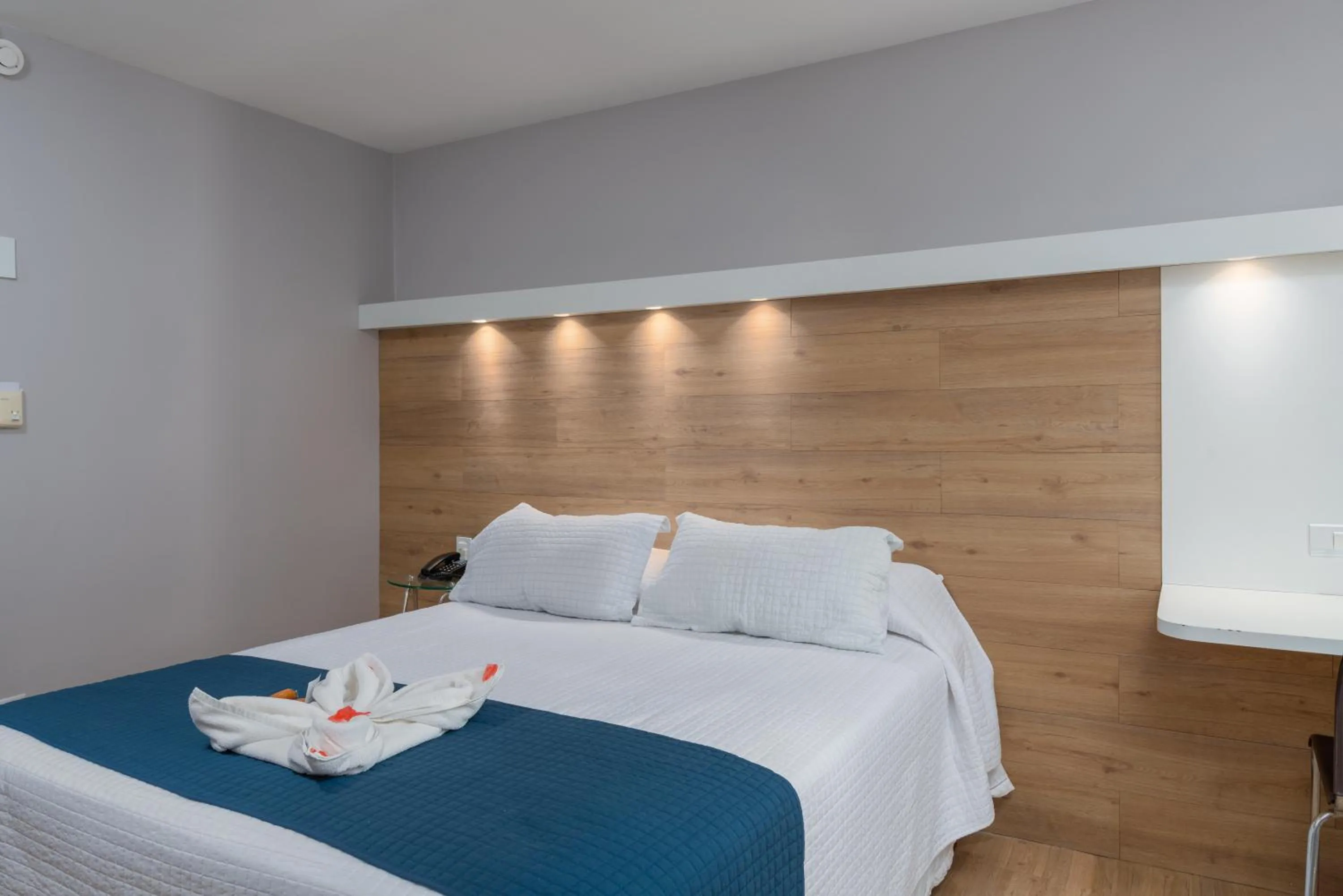 Bedroom, Bed in Hotel Costamar Ponta Verde