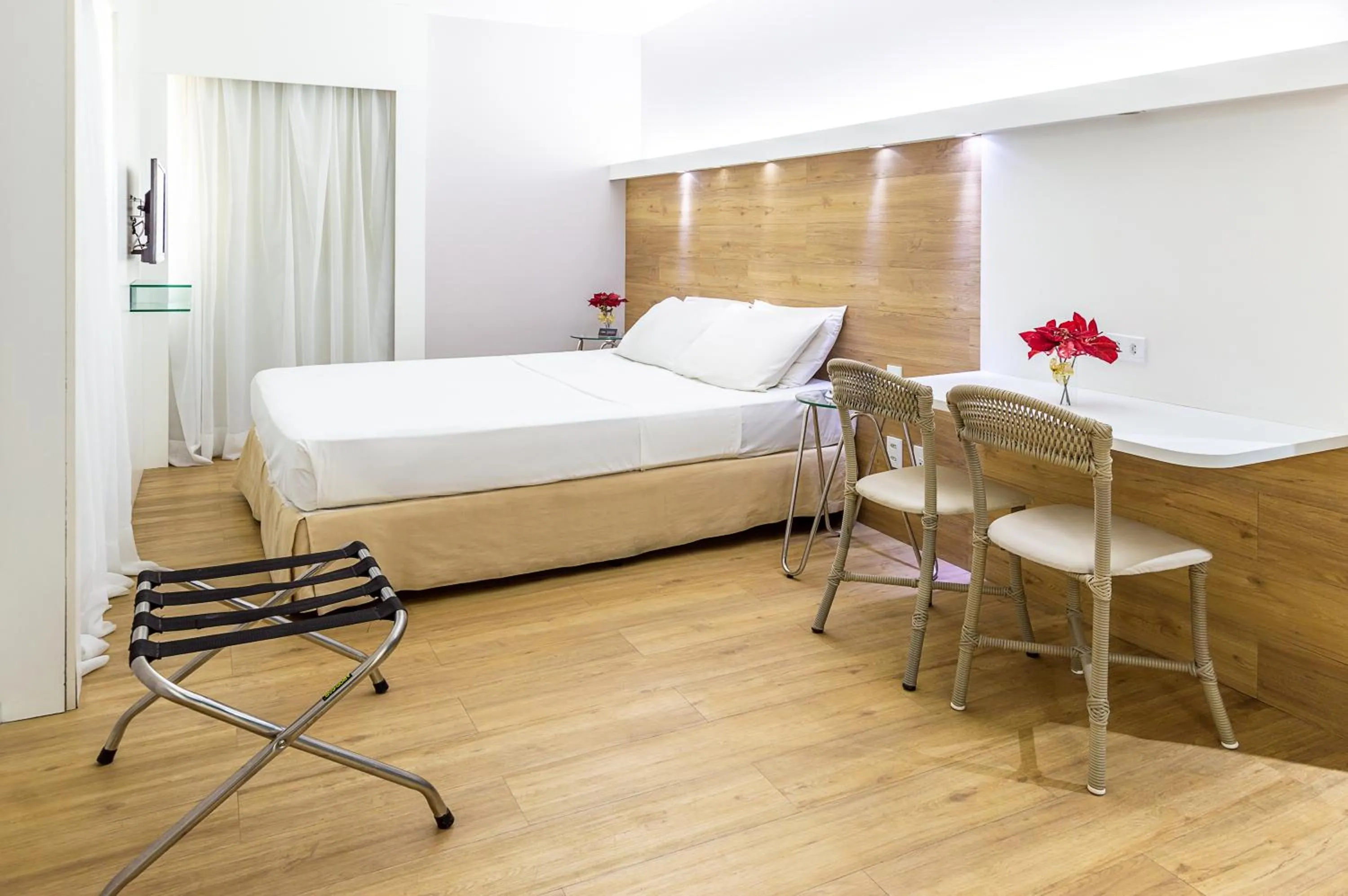 Bed in Hotel Costamar Ponta Verde