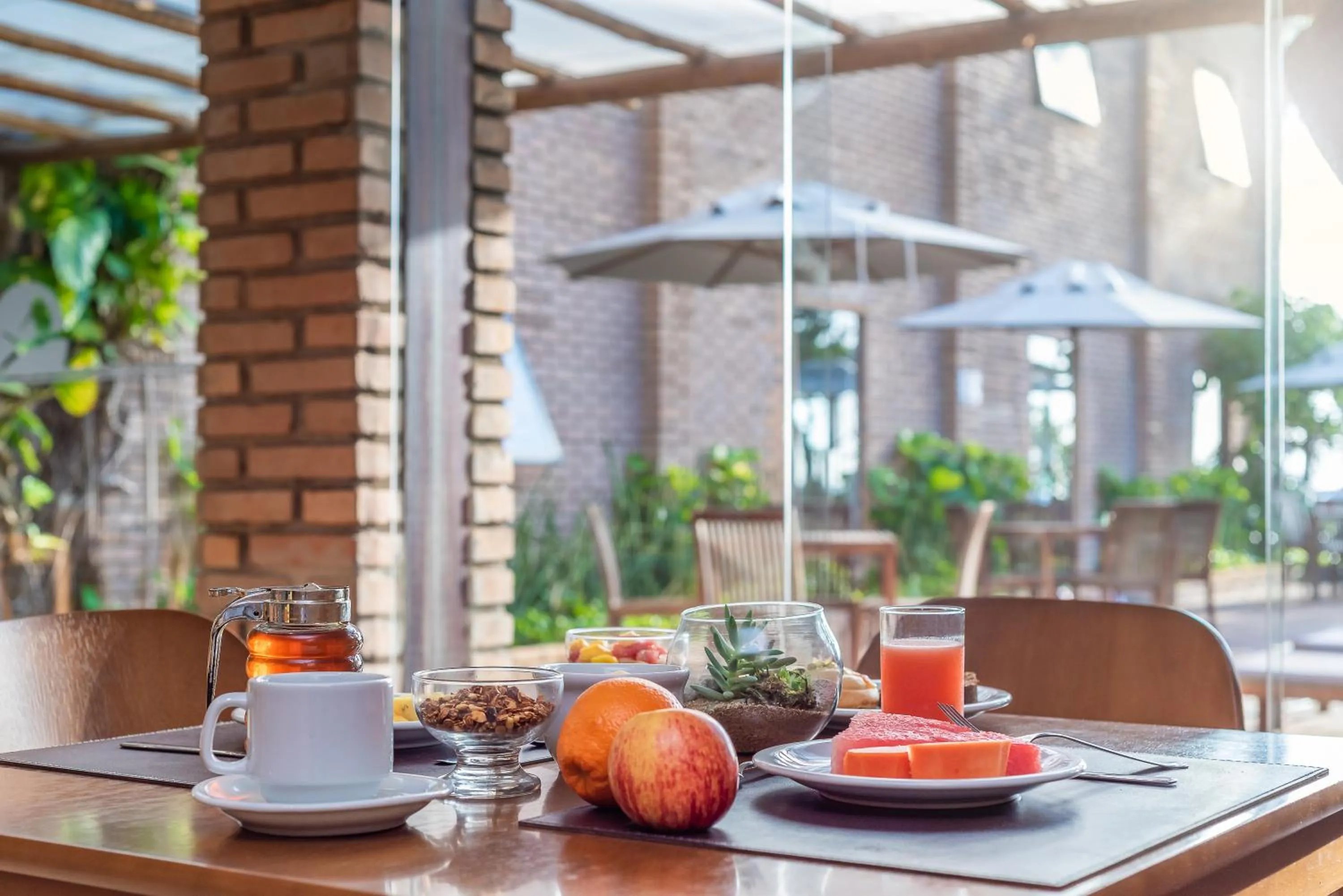 Buffet breakfast in Cais da Praia Hotel