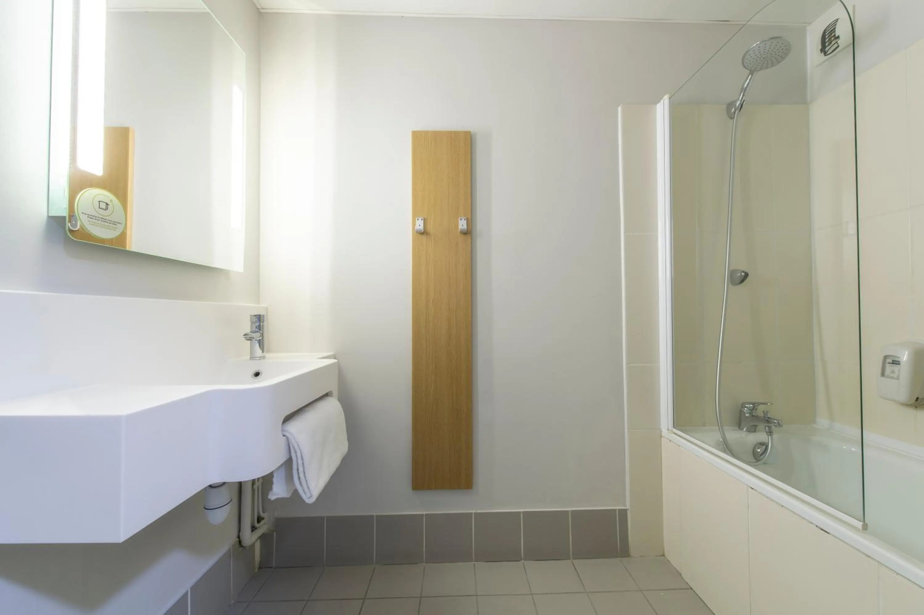 Bathroom in B&B HOTEL Orange