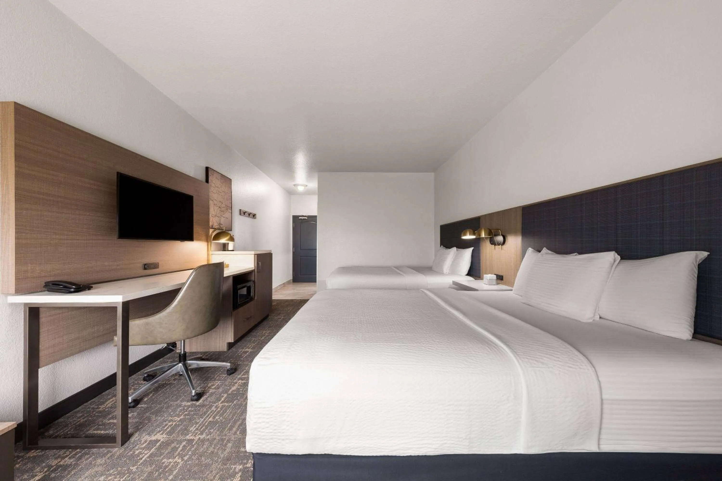 Photo of the whole room, Bed in La Quinta by Wyndham Ft. Worth - Forest Hill, TX