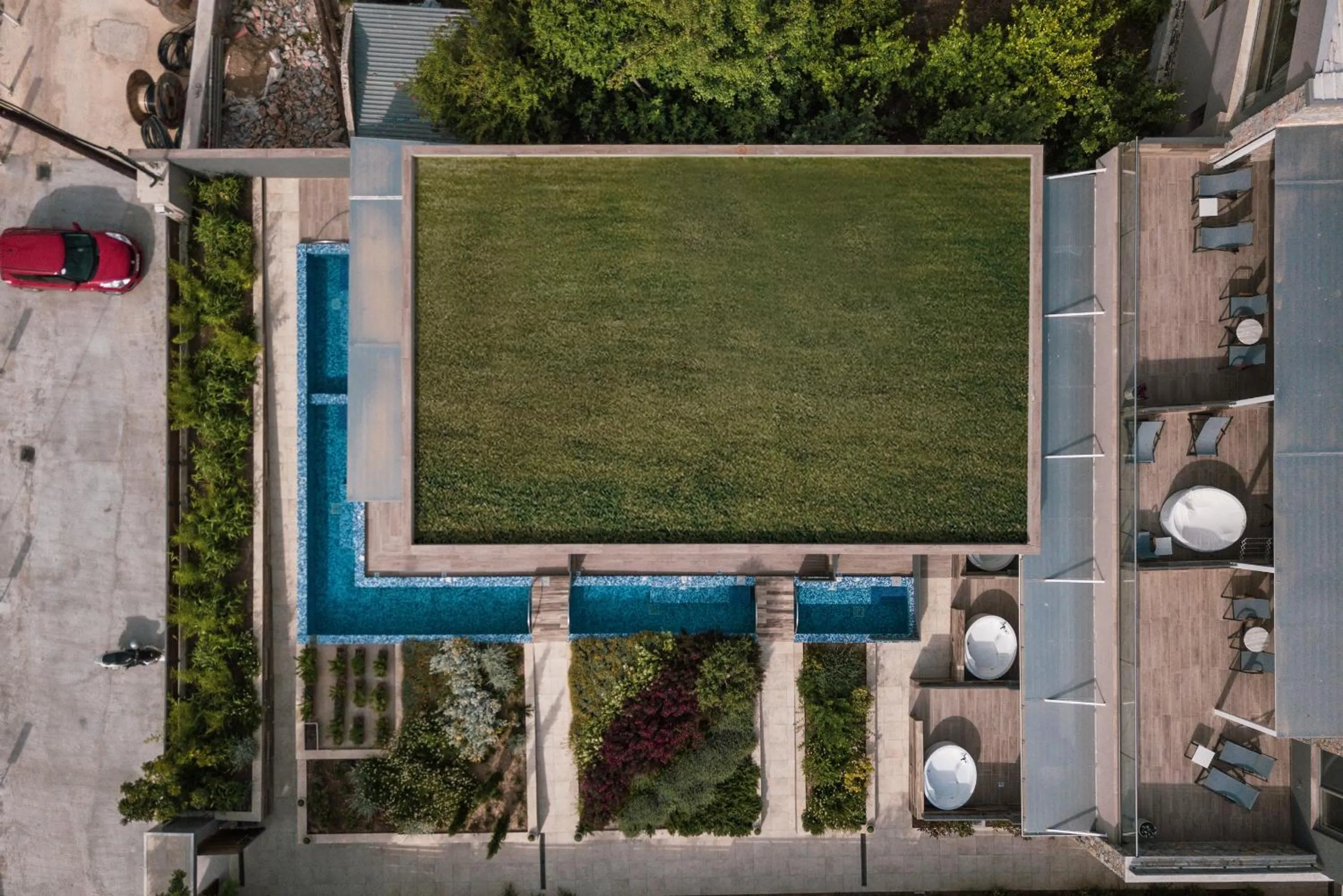 Property building in KB Ammos