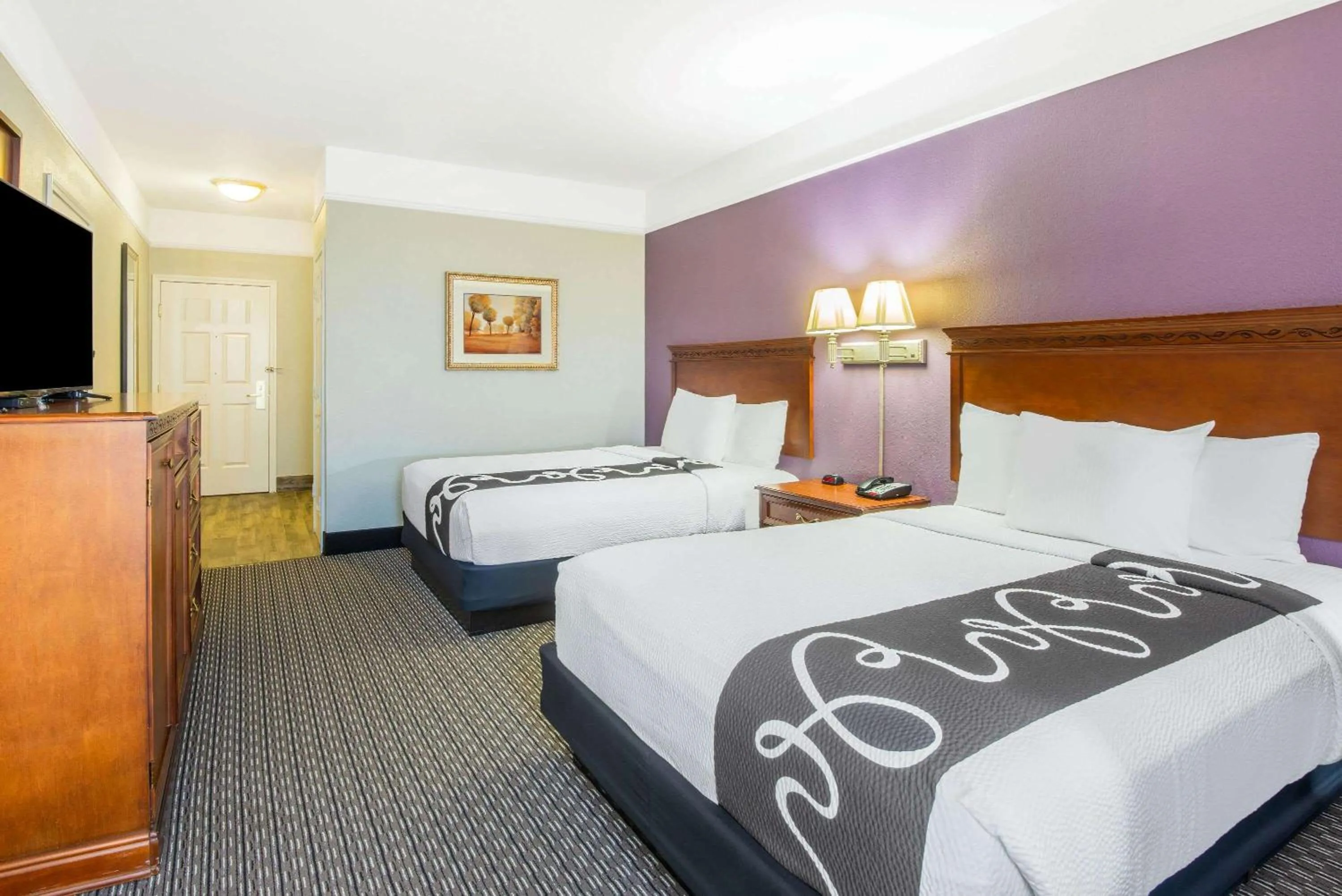 Photo of the whole room, Bed in La Quinta by Wyndham Gainesville